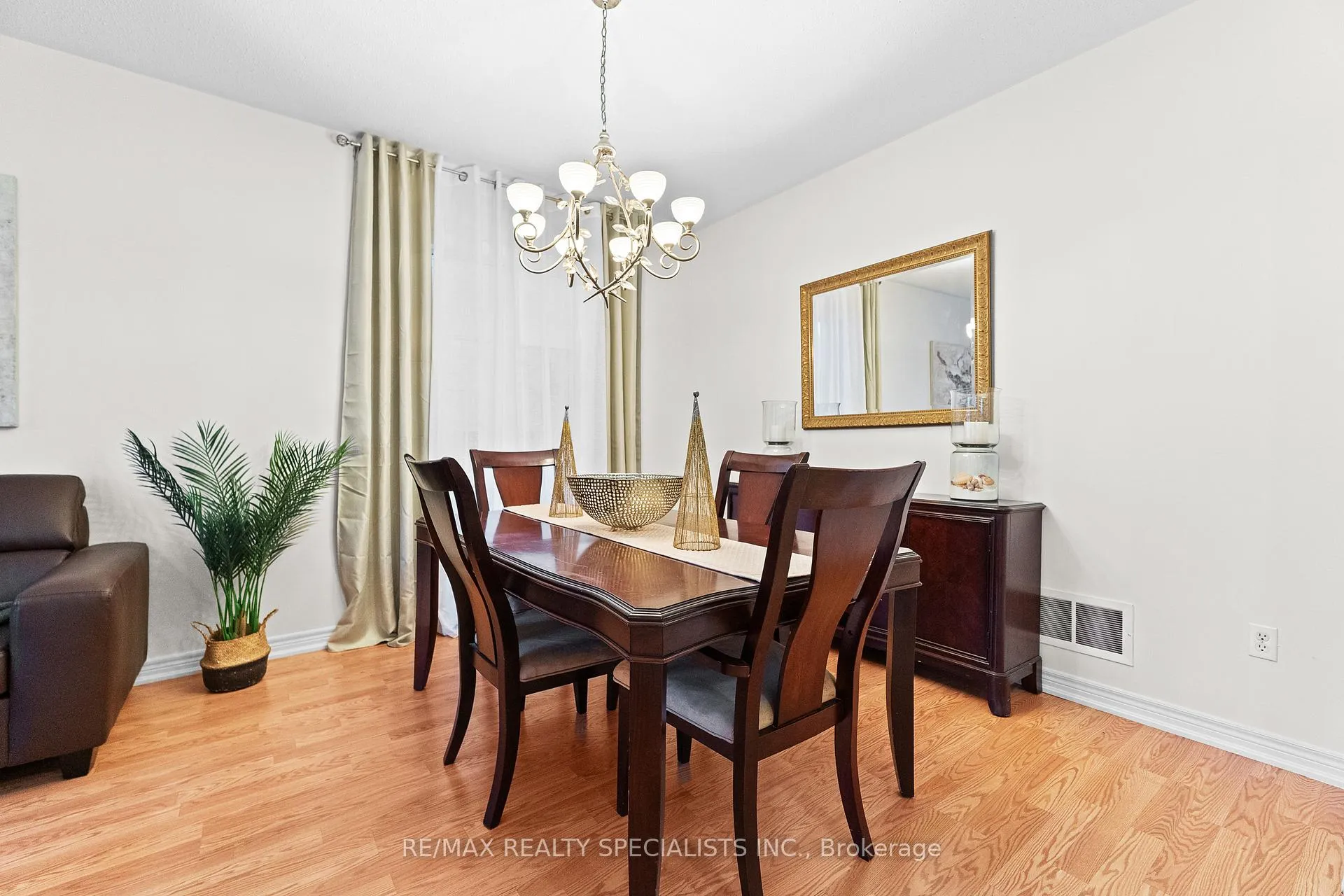 Photo 8 of 6 Niceview Drive, Brampton, Sandringham-Wellington — HOMEH