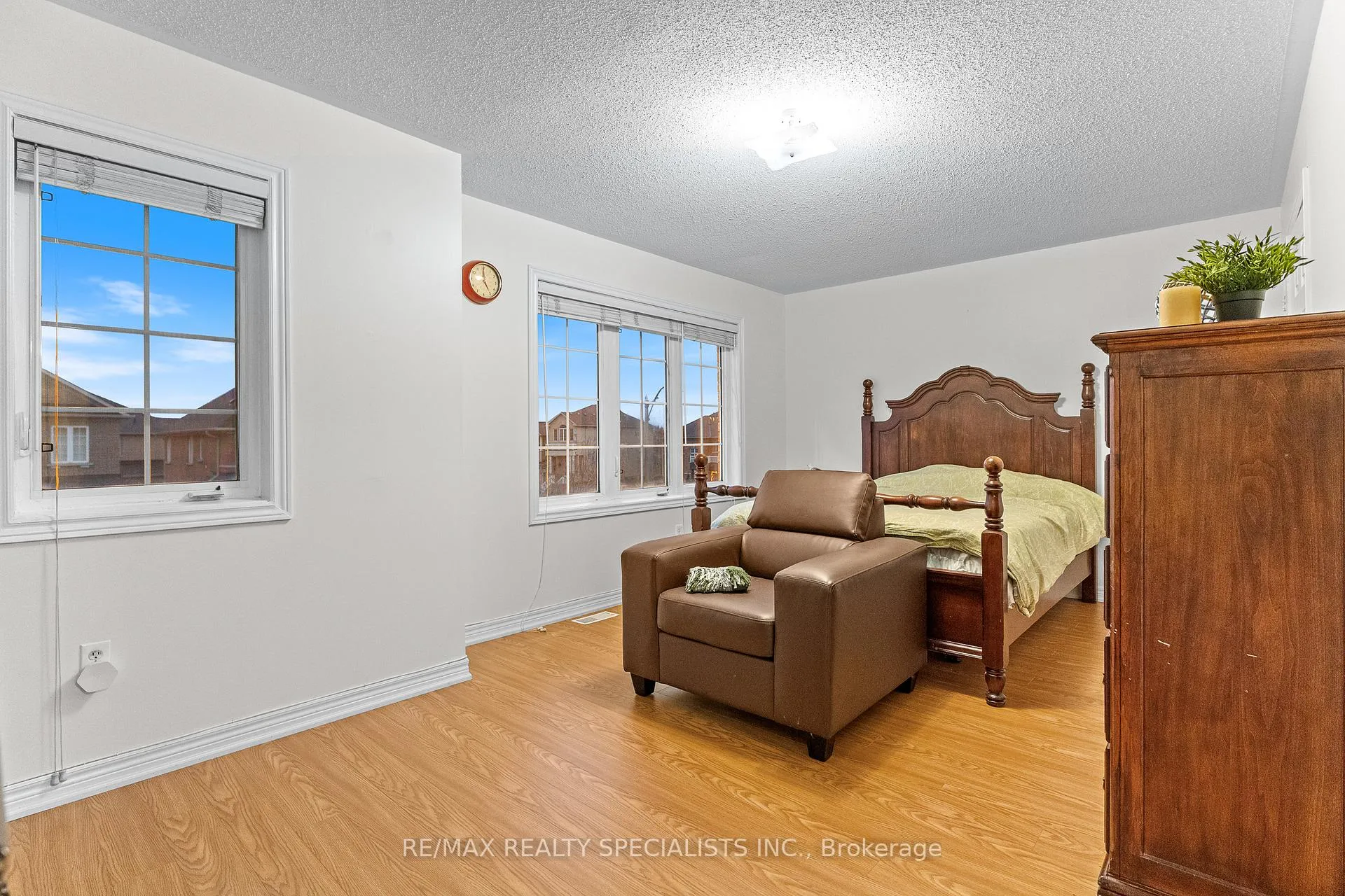Photo 27 of 6 Niceview Drive, Brampton, Sandringham-Wellington — HOMEH