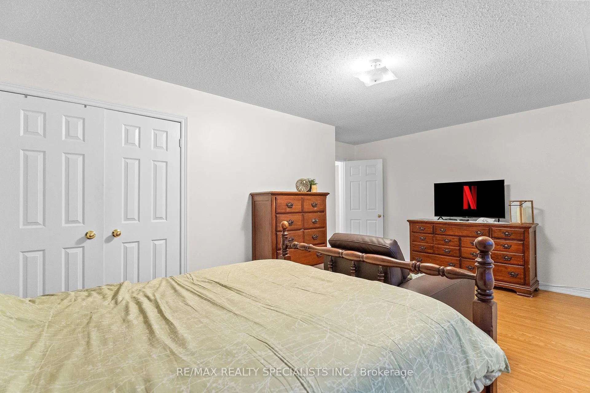Photo 29 of 6 Niceview Drive, Brampton, Sandringham-Wellington — HOMEH