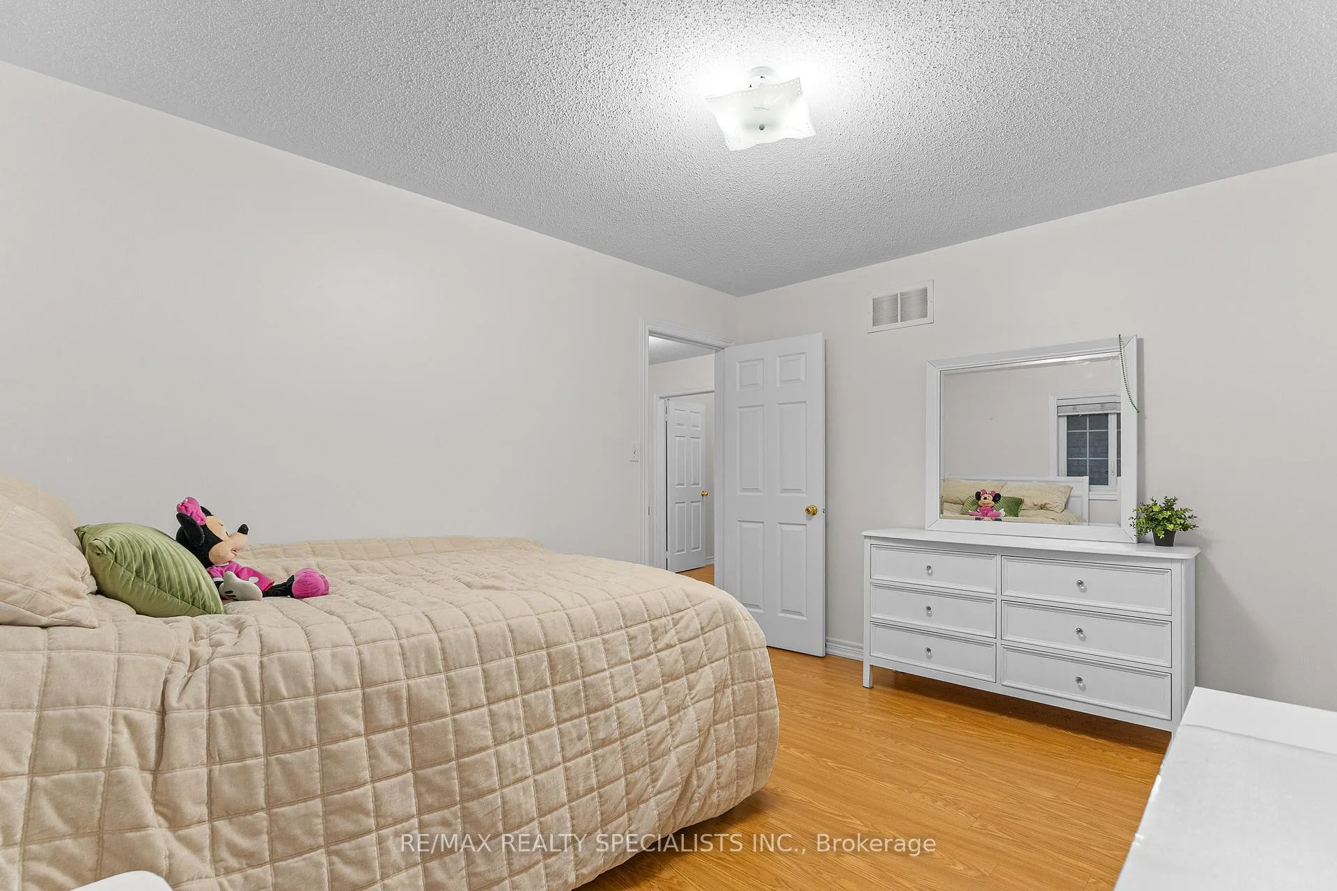 Photo 31 of 6 Niceview Drive, Brampton, Sandringham-Wellington — HOMEH