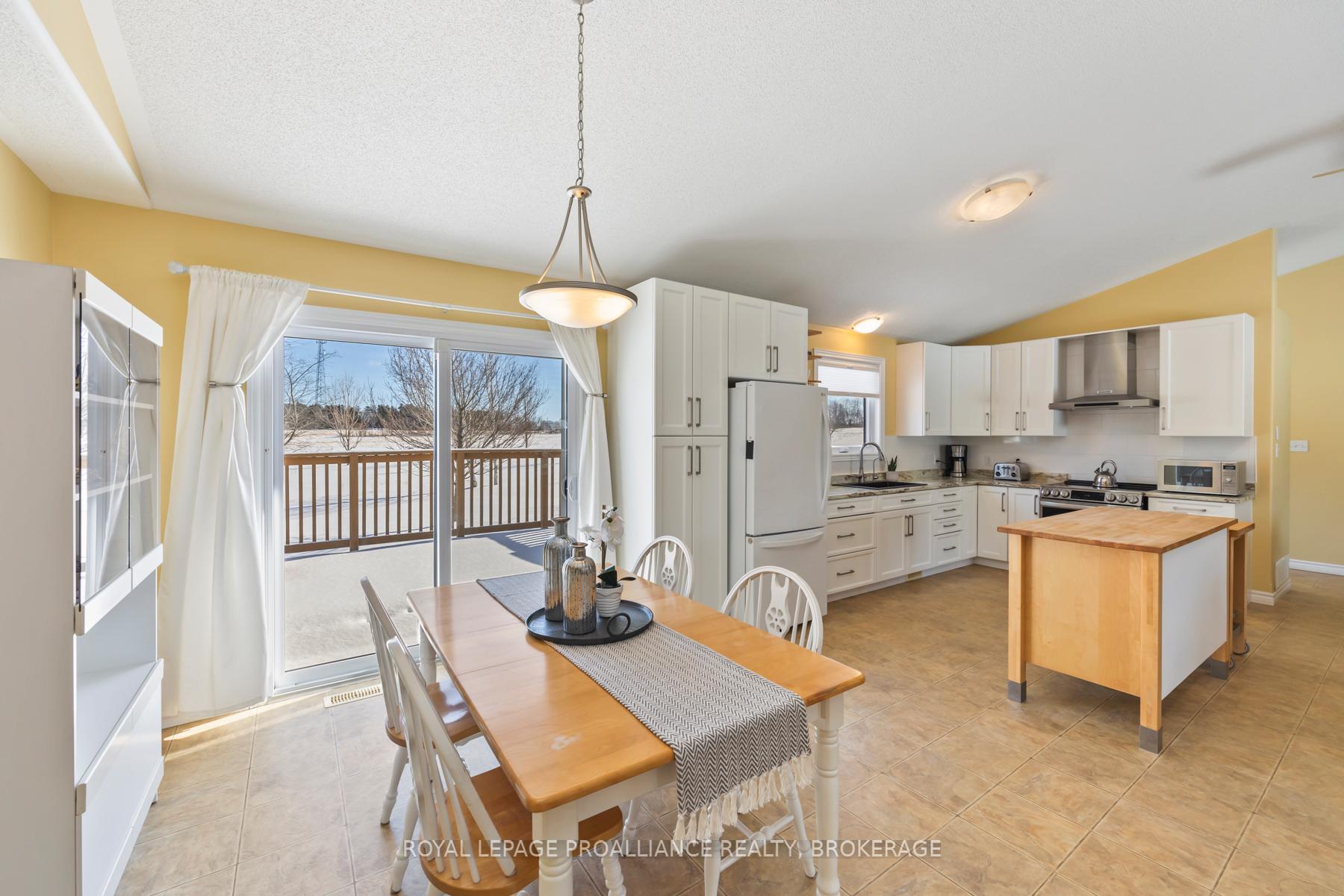Photo 6 of 4214 Duff Road W, Frontenac, Frontenac South — HOMEH
