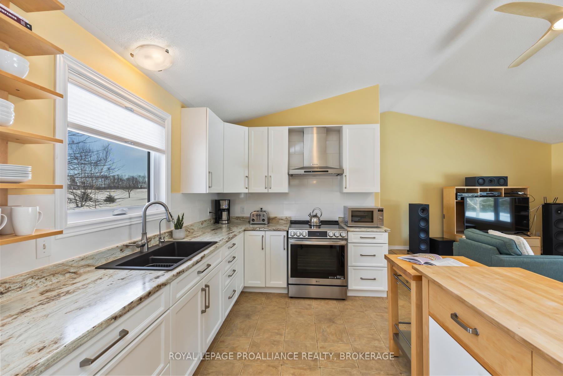 Photo 9 of 4214 Duff Road W, Frontenac, Frontenac South — HOMEH