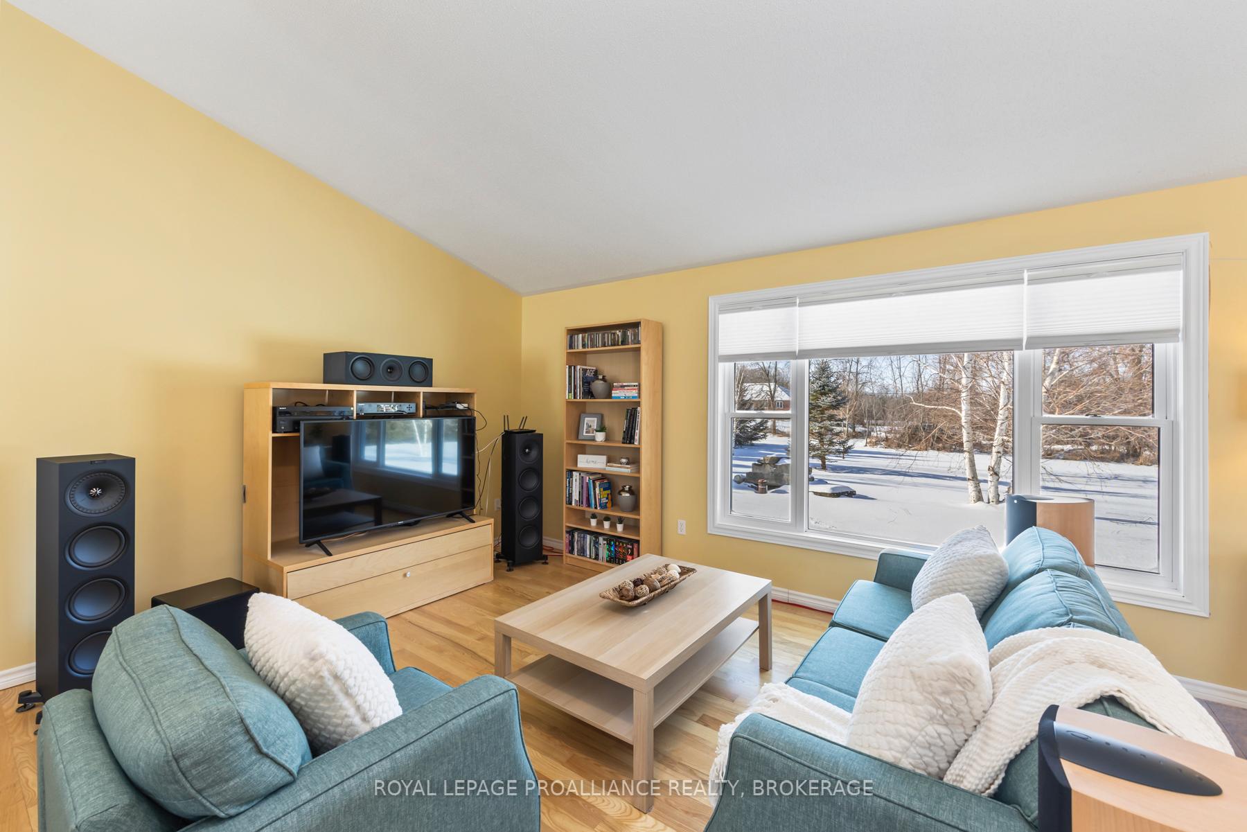 Photo 12 of 4214 Duff Road W, Frontenac, Frontenac South — HOMEH
