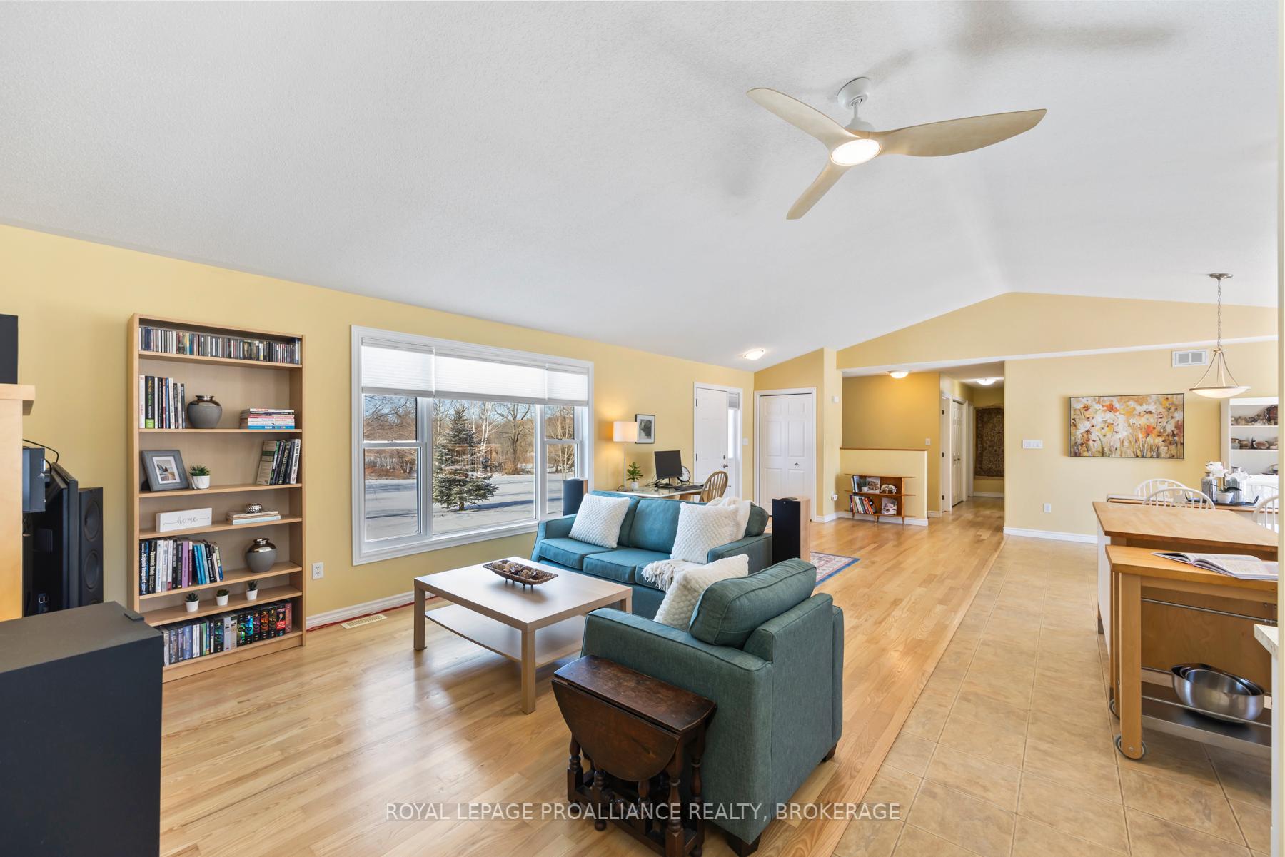 Photo 13 of 4214 Duff Road W, Frontenac, Frontenac South — HOMEH