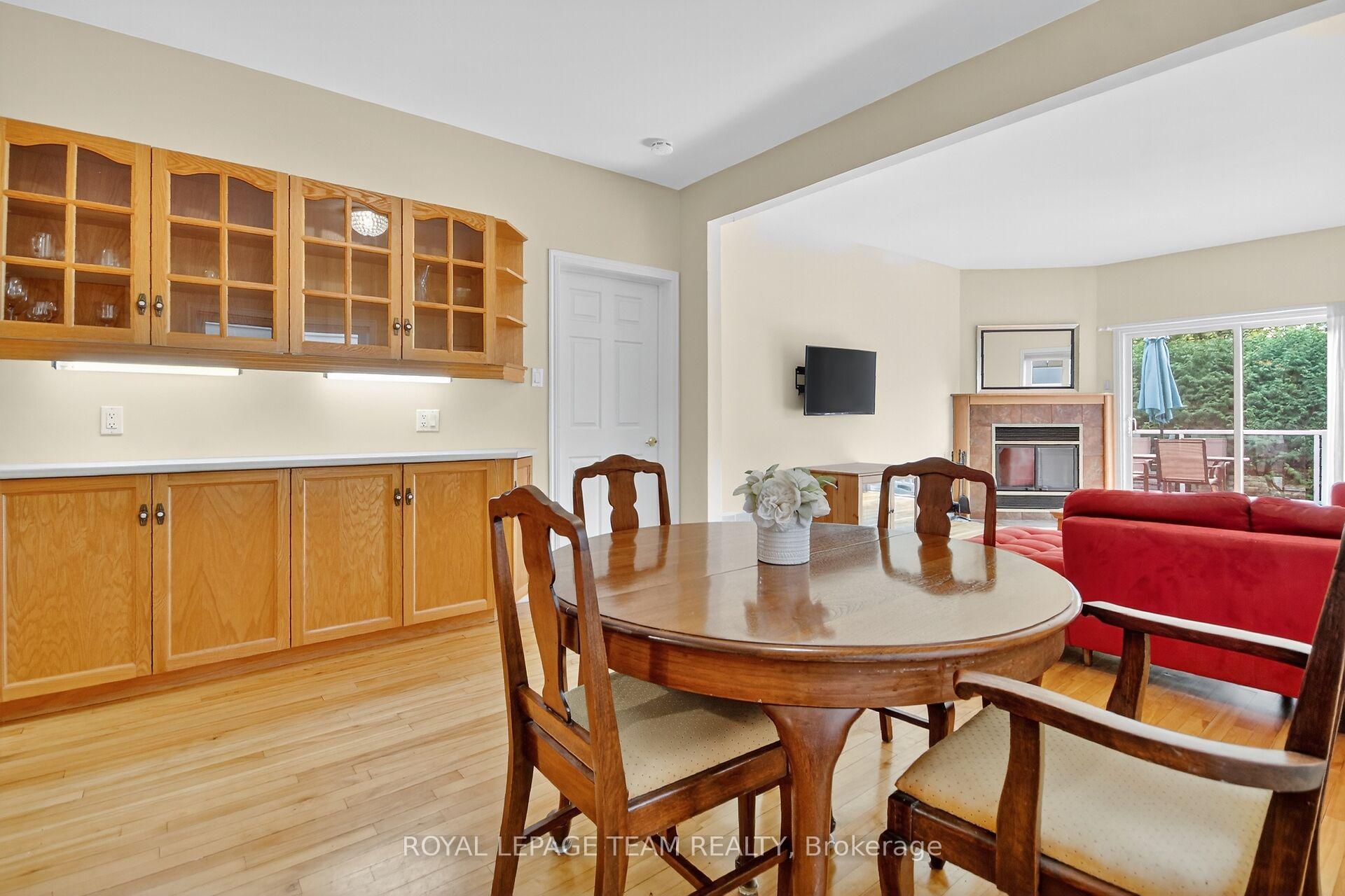 Photo 4 of 420 Avondale Avenue, Ottawa, McKellar/Highland — HOMEH