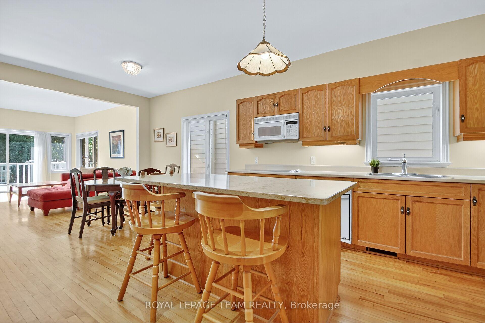 Photo 7 of 420 Avondale Avenue, Ottawa, McKellar/Highland — HOMEH