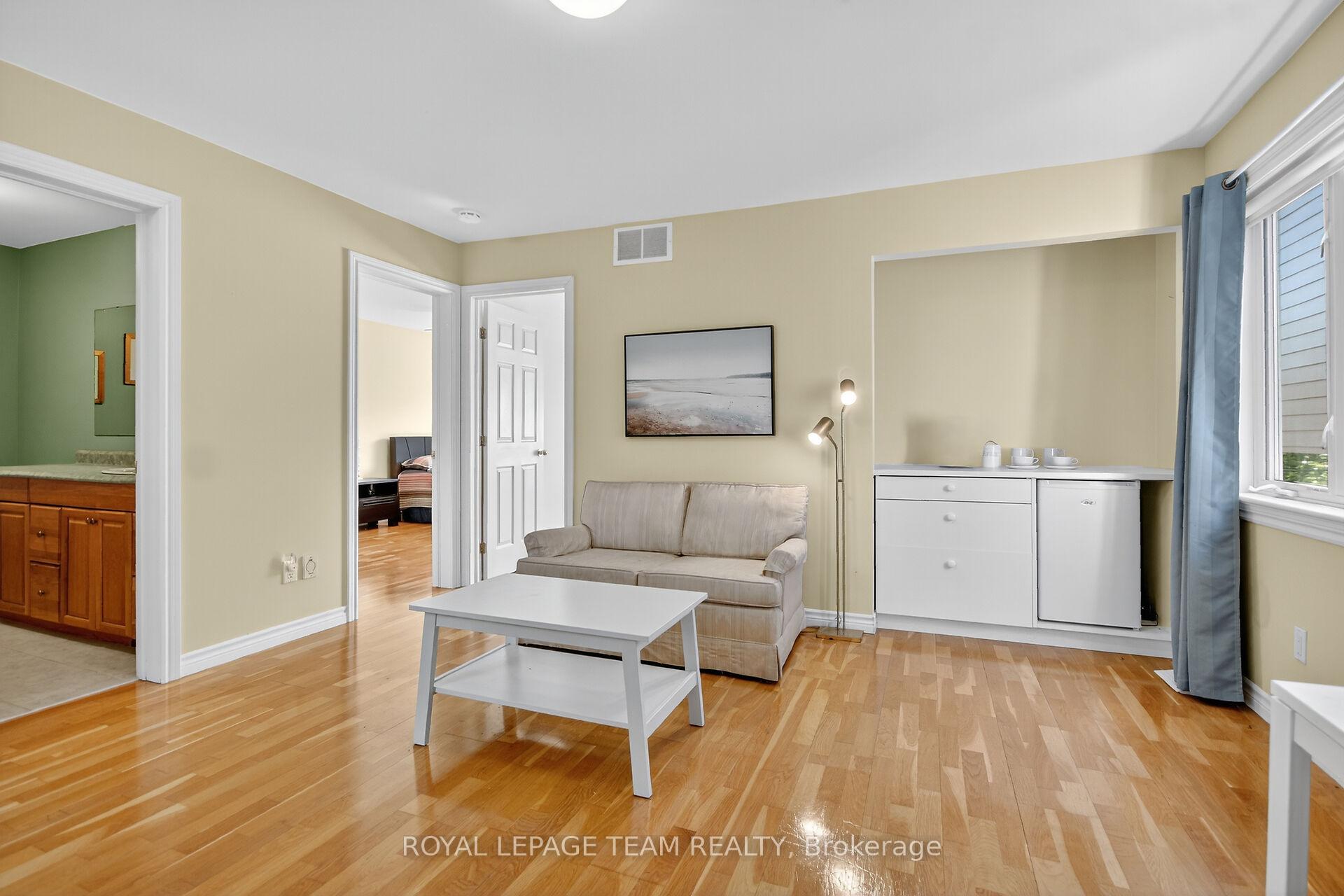 Photo 18 of 420 Avondale Avenue, Ottawa, McKellar/Highland — HOMEH