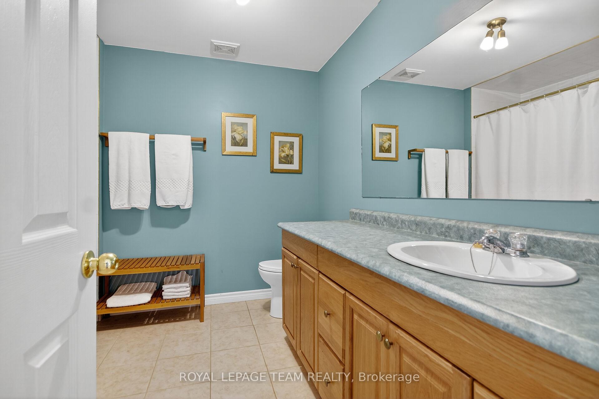 Photo 22 of 420 Avondale Avenue, Ottawa, McKellar/Highland — HOMEH