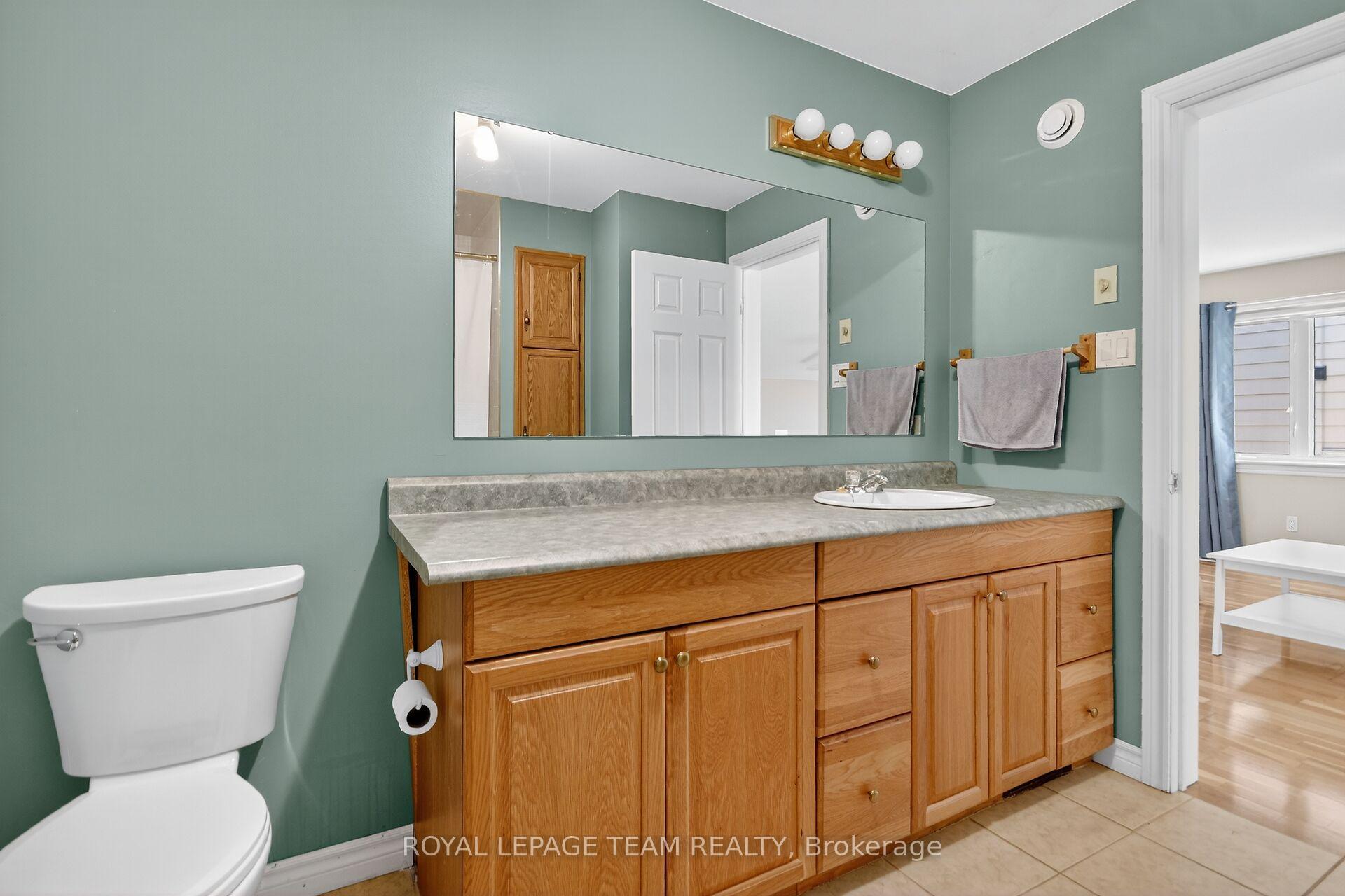 Photo 21 of 420 Avondale Avenue, Ottawa, McKellar/Highland — HOMEH