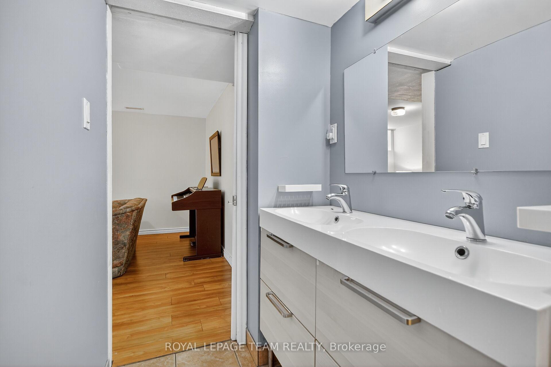 Photo 41 of 420 Avondale Avenue, Ottawa, McKellar/Highland — HOMEH
