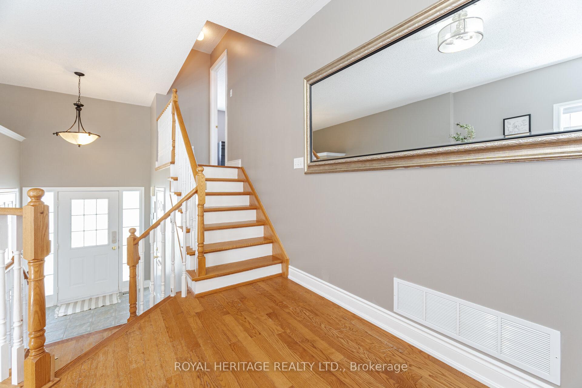 Photo 12 of 39 Aylesworth Avenue, Clarington, Courtice — HOMEH