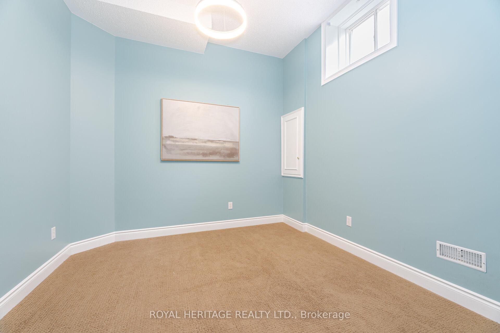 Photo 24 of 39 Aylesworth Avenue, Clarington, Courtice — HOMEH
