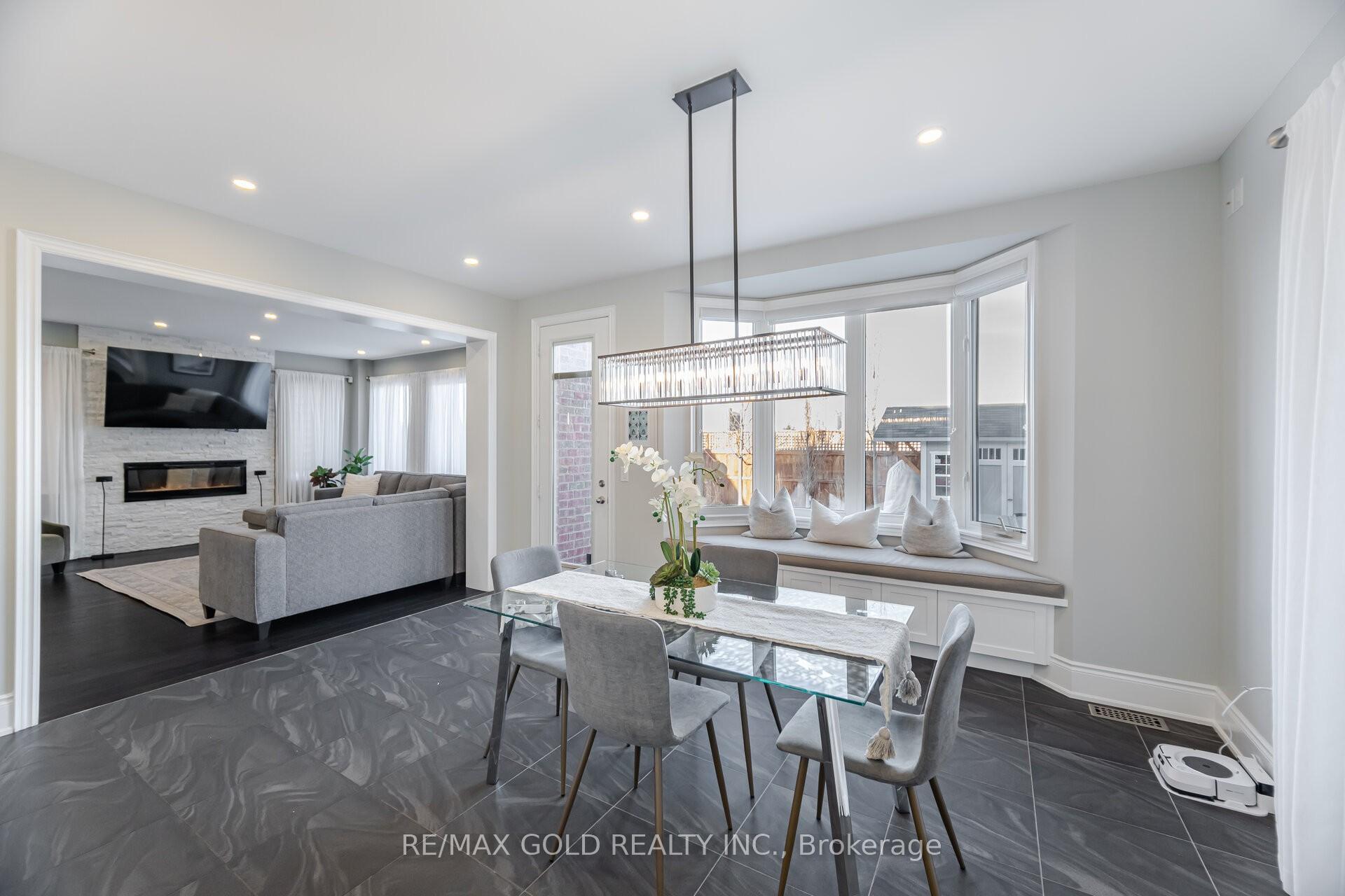 Photo 10 of 231 Bonnieglen Farm Boulevard, Caledon, Rural Caledon — HOMEH