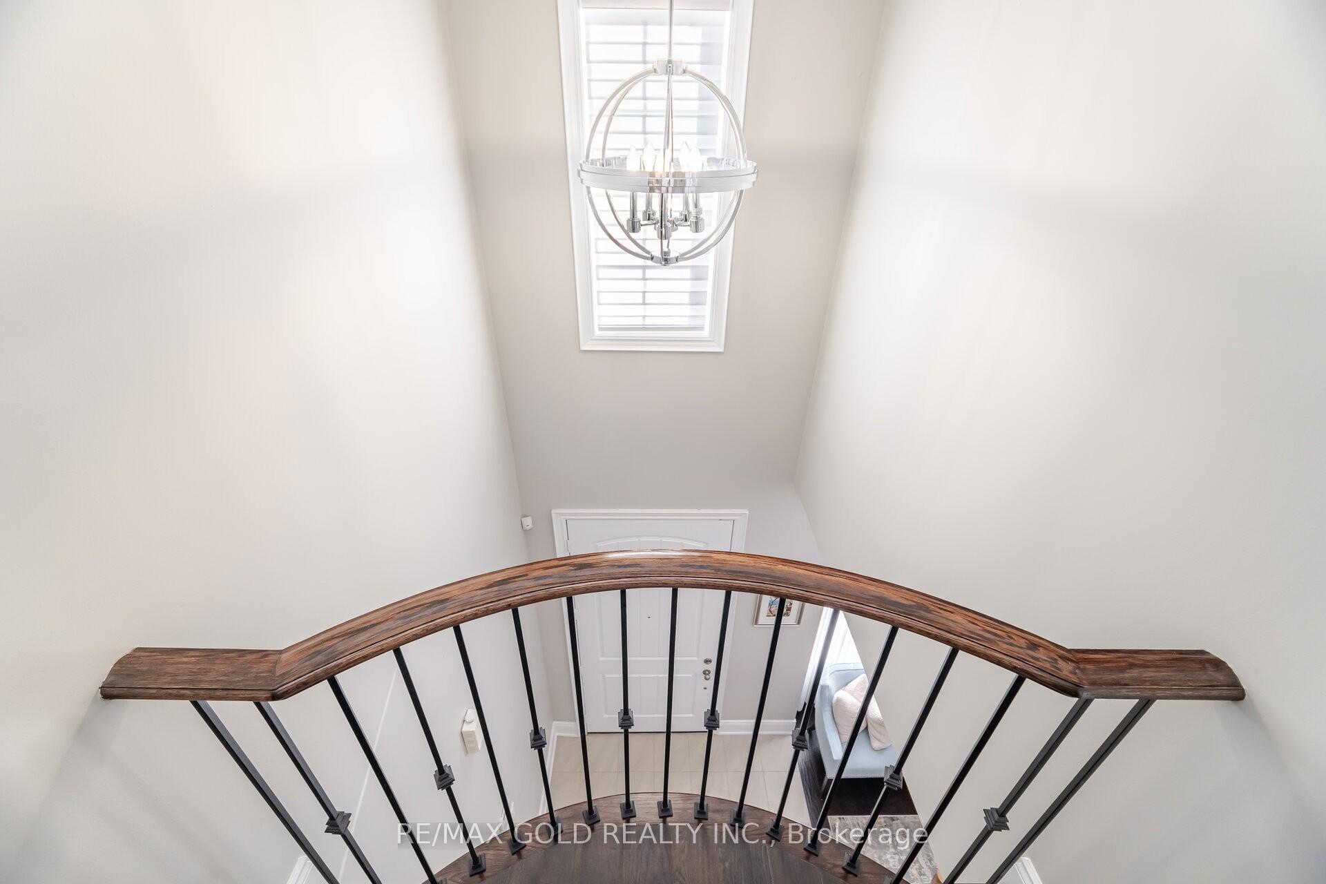 Photo 15 of 231 Bonnieglen Farm Boulevard, Caledon, Rural Caledon — HOMEH