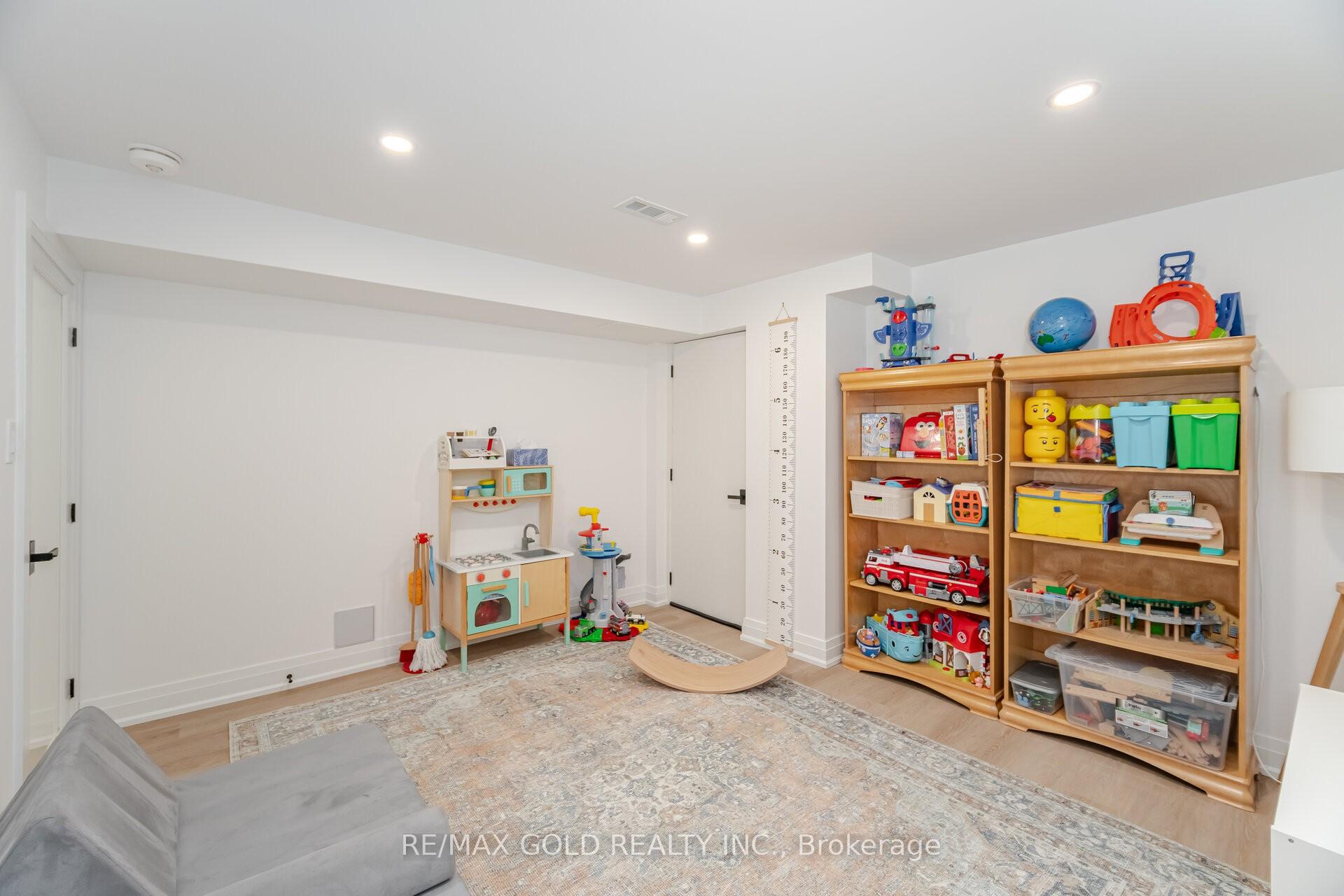 Photo 31 of 231 Bonnieglen Farm Boulevard, Caledon, Rural Caledon — HOMEH