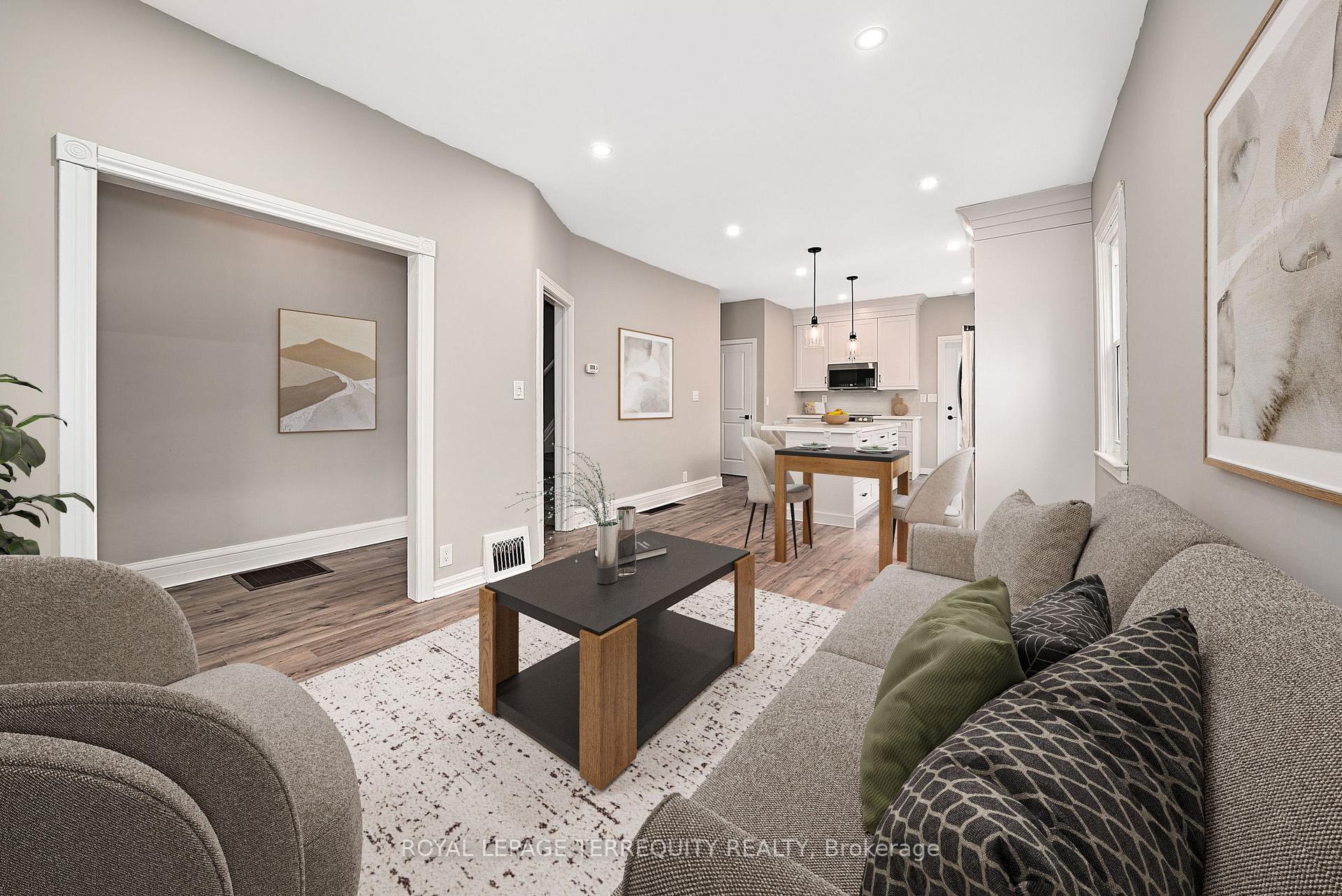 Photo 8 of 23 Carlisle Avenue, Clarington, Bowmanville — HOMEH