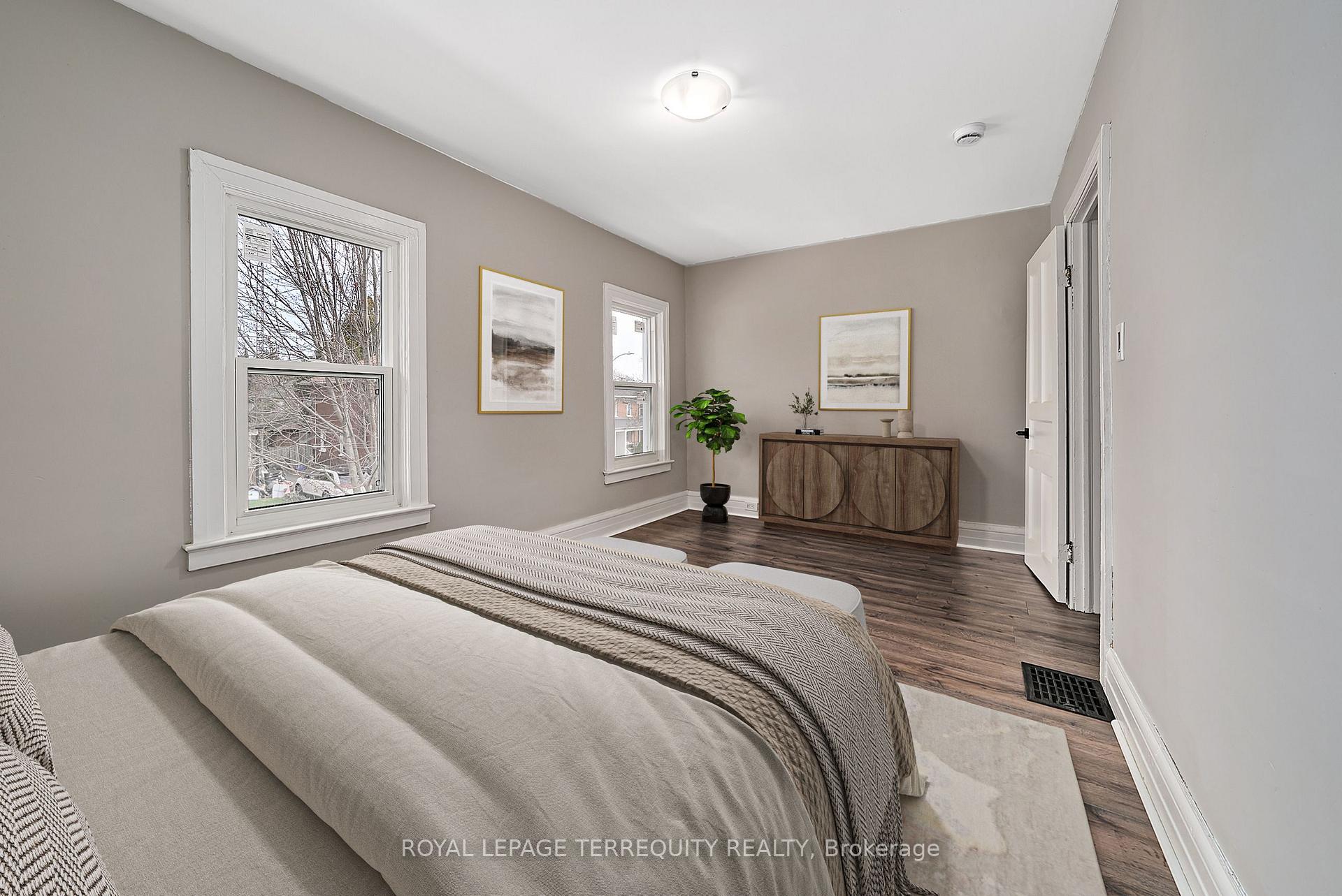 Photo 20 of 23 Carlisle Avenue, Clarington, Bowmanville — HOMEH