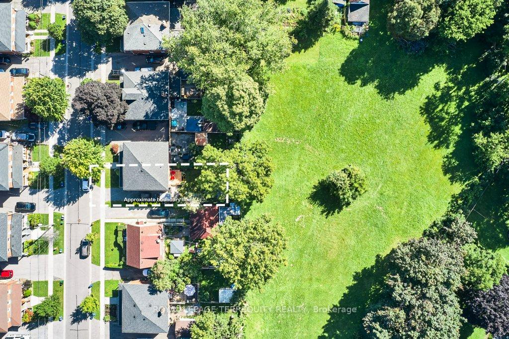 Photo 37 of 23 Carlisle Avenue, Clarington, Bowmanville — HOMEH