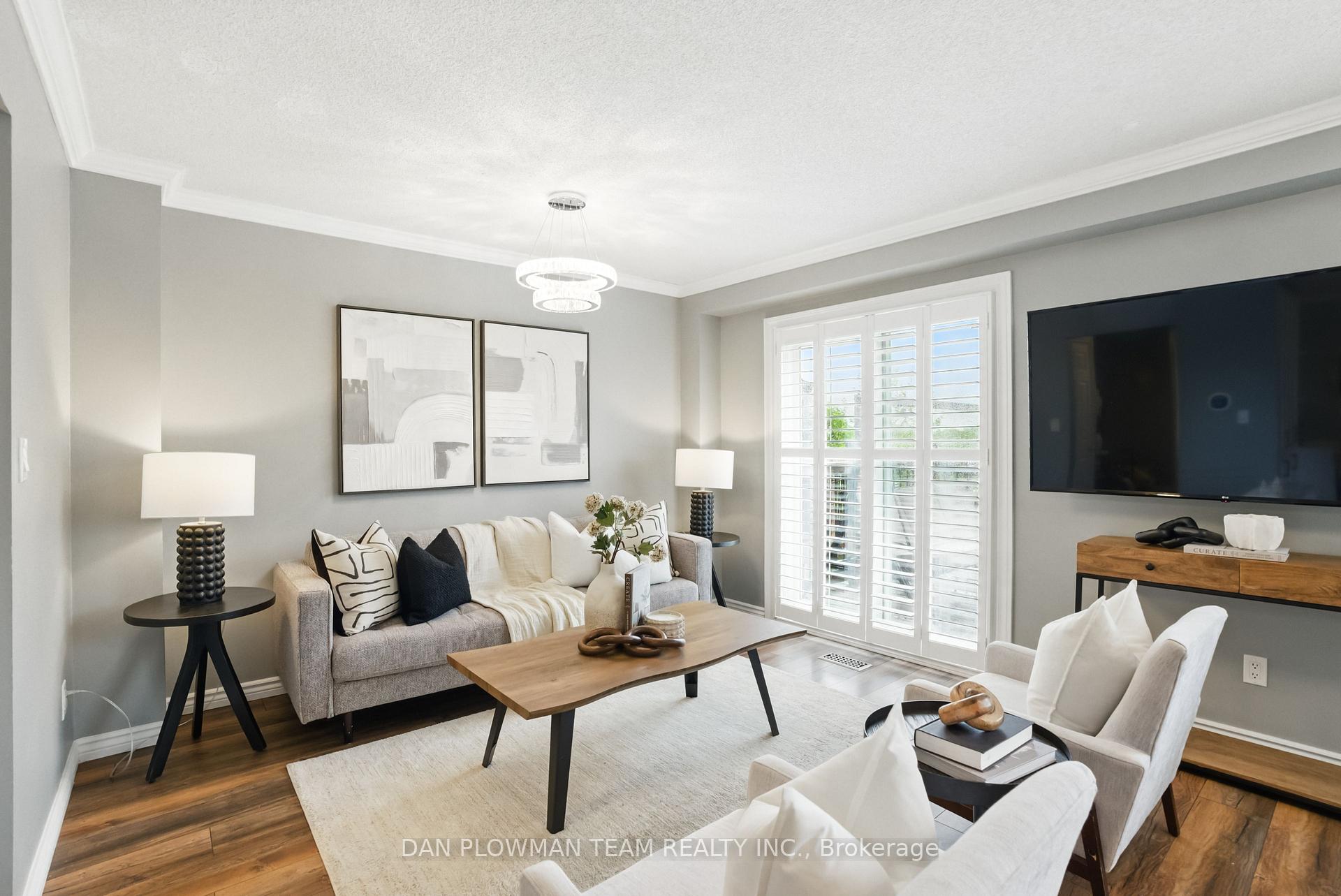 Photo 6 of 53 Champine Square, Clarington, Bowmanville — HOMEH