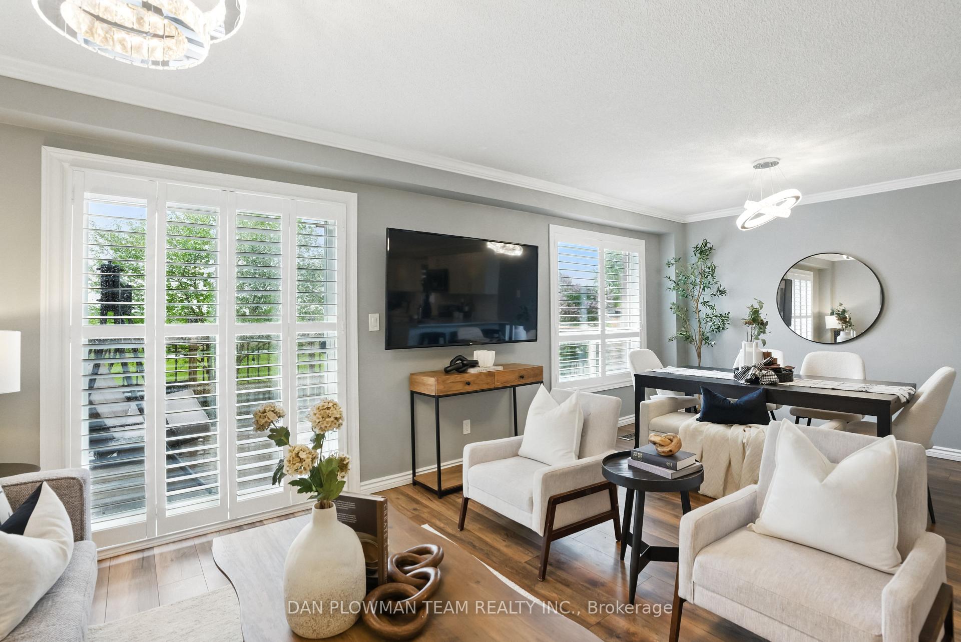 Photo 10 of 53 Champine Square, Clarington, Bowmanville — HOMEH