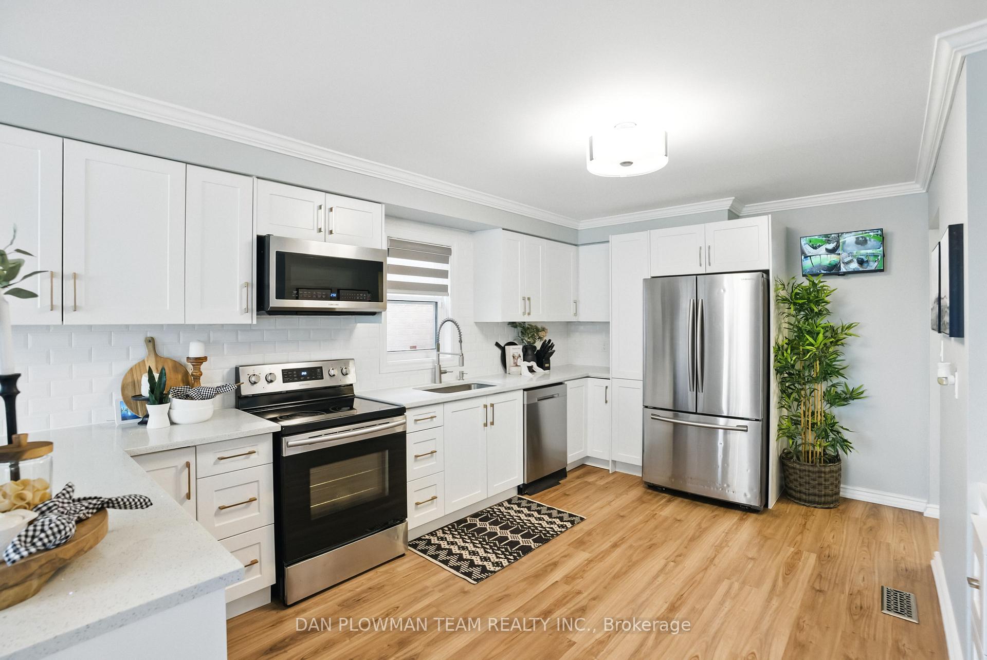 Photo 15 of 53 Champine Square, Clarington, Bowmanville — HOMEH