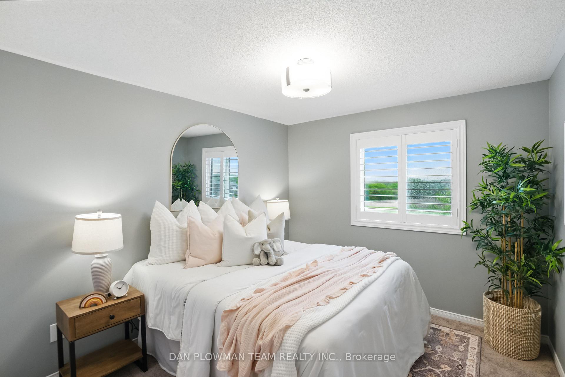 Photo 27 of 53 Champine Square, Clarington, Bowmanville — HOMEH