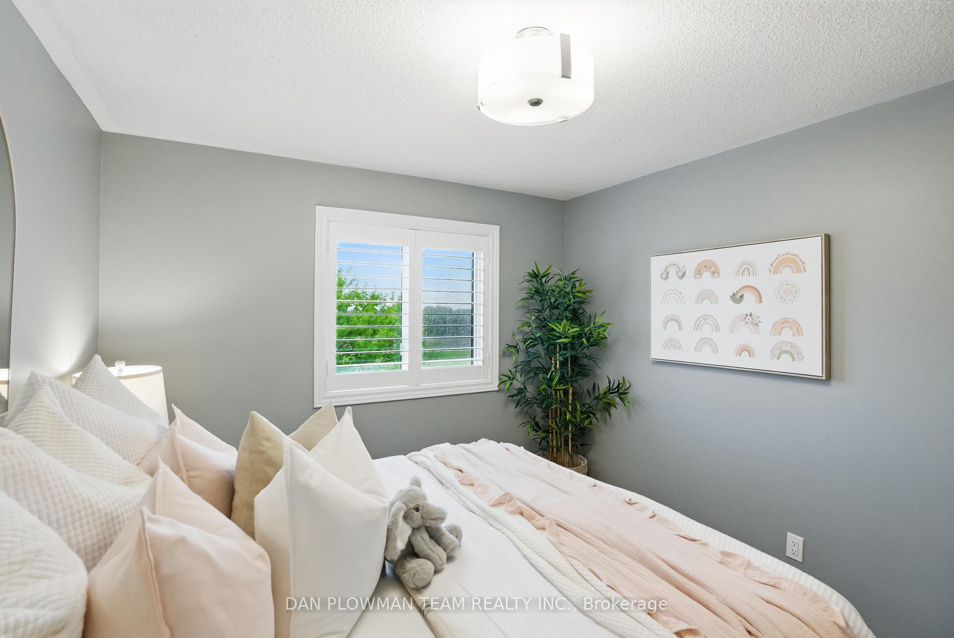 Photo 28 of 53 Champine Square, Clarington, Bowmanville — HOMEH