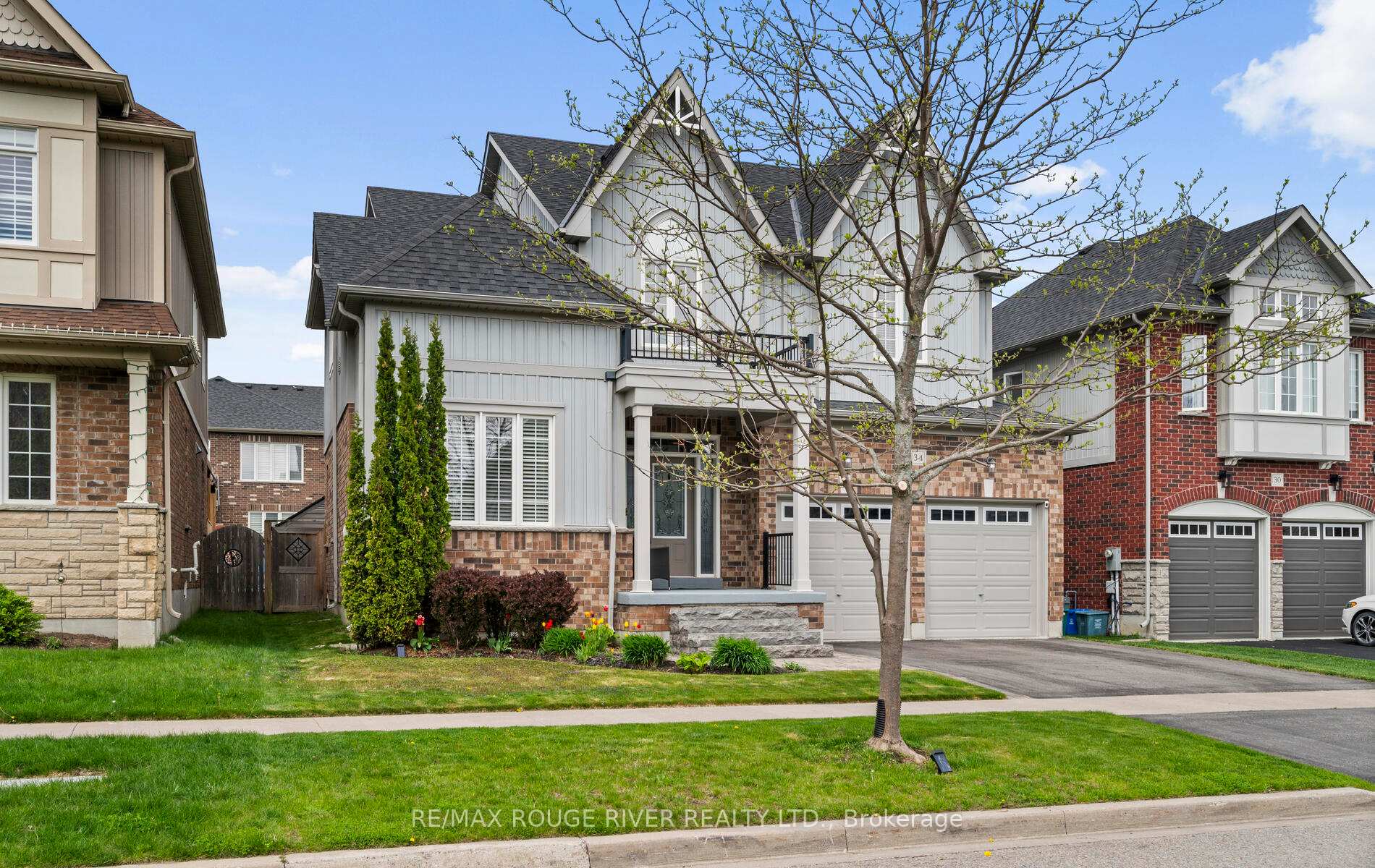Photo 3 of 34 Colville Avenue, Clarington, Bowmanville — HOMEH