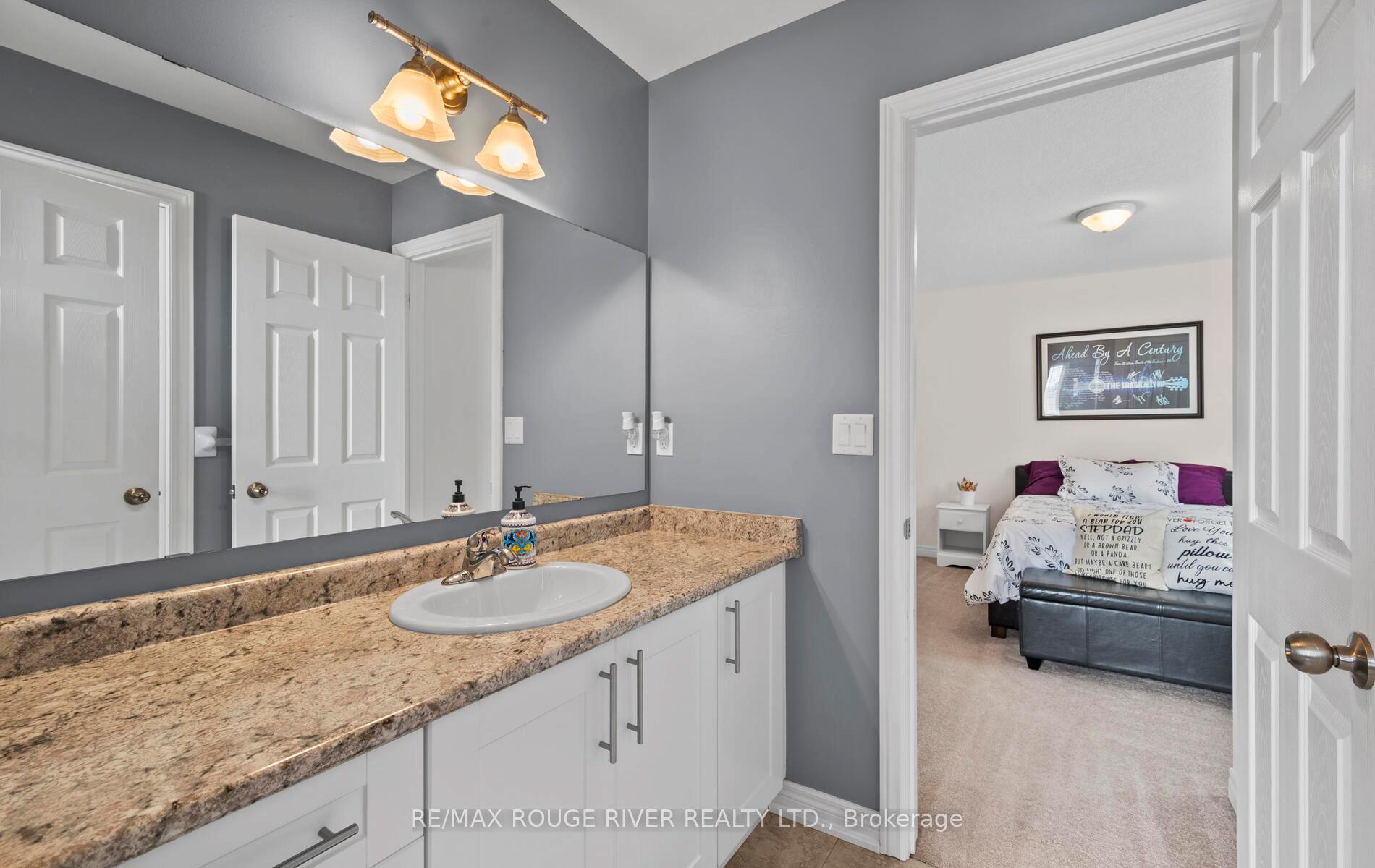Photo 16 of 34 Colville Avenue, Clarington, Bowmanville — HOMEH