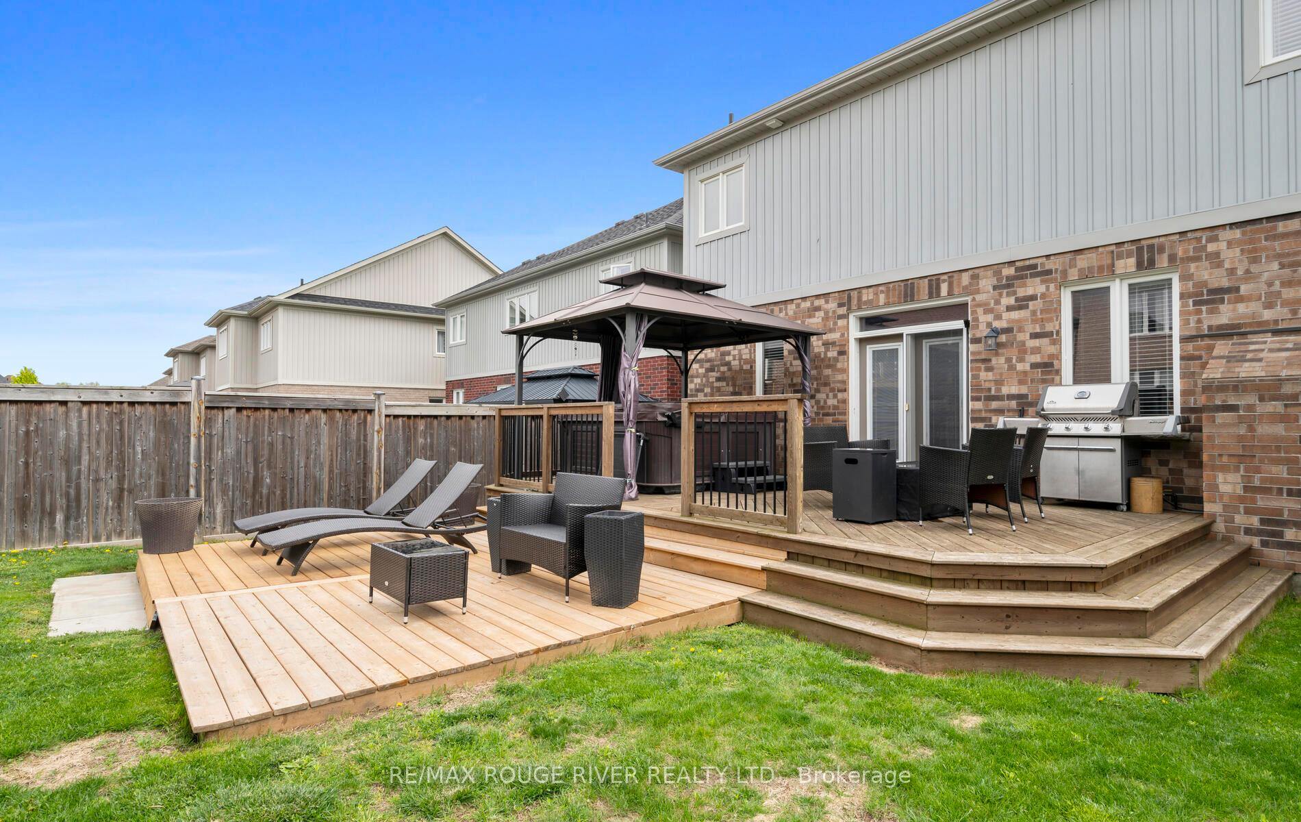 Photo 20 of 34 Colville Avenue, Clarington, Bowmanville — HOMEH
