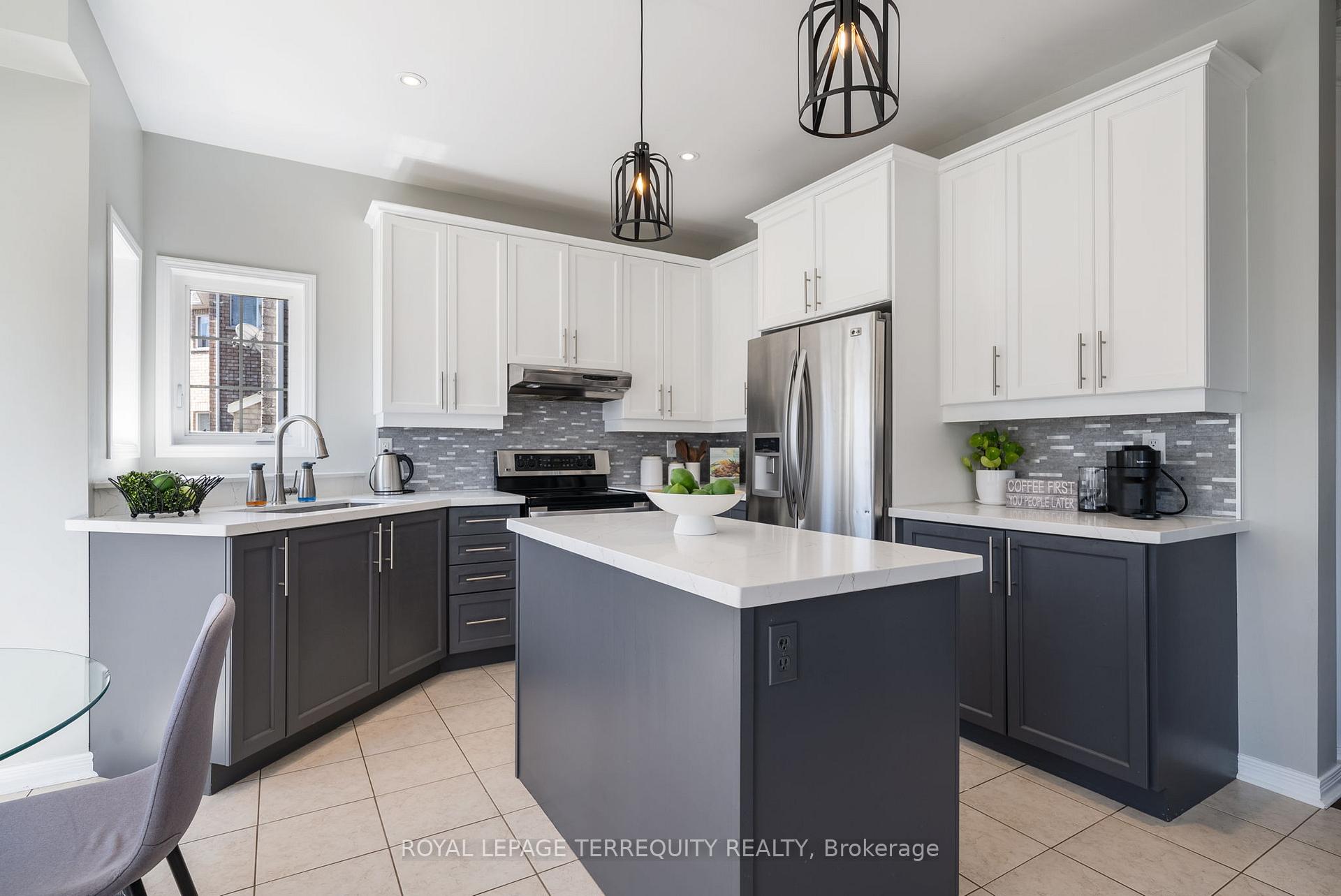 Photo 15 of 91 Remmington Street, Clarington, Bowmanville — HOMEH