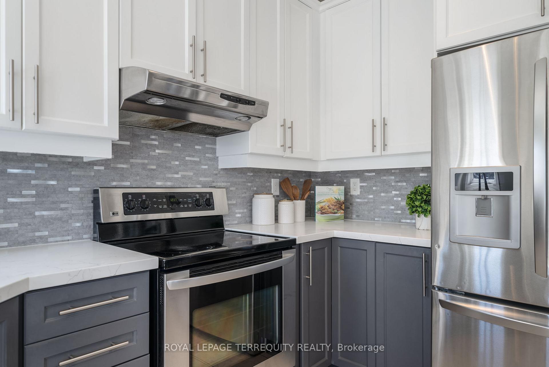 Photo 17 of 91 Remmington Street, Clarington, Bowmanville — HOMEH