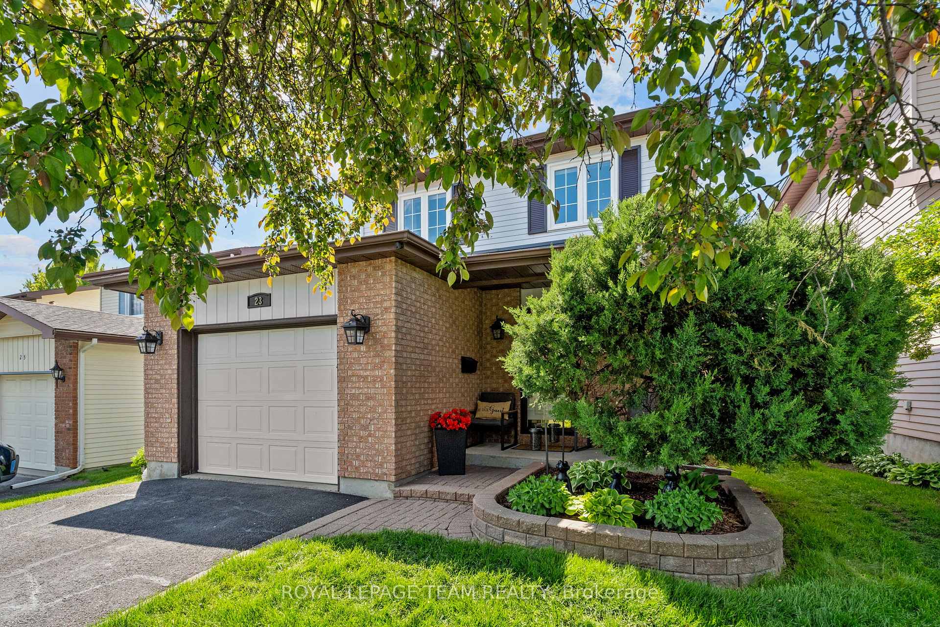 Photo 8 of 23 Glacier Street, Ottawa, Barrhaven - On the Green — HOMEH
