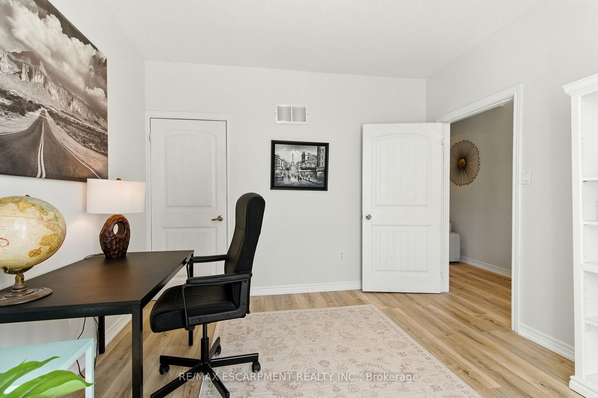 Photo 6 of 78 Oak Avenue, Hamilton, Landsdale — HOMEH