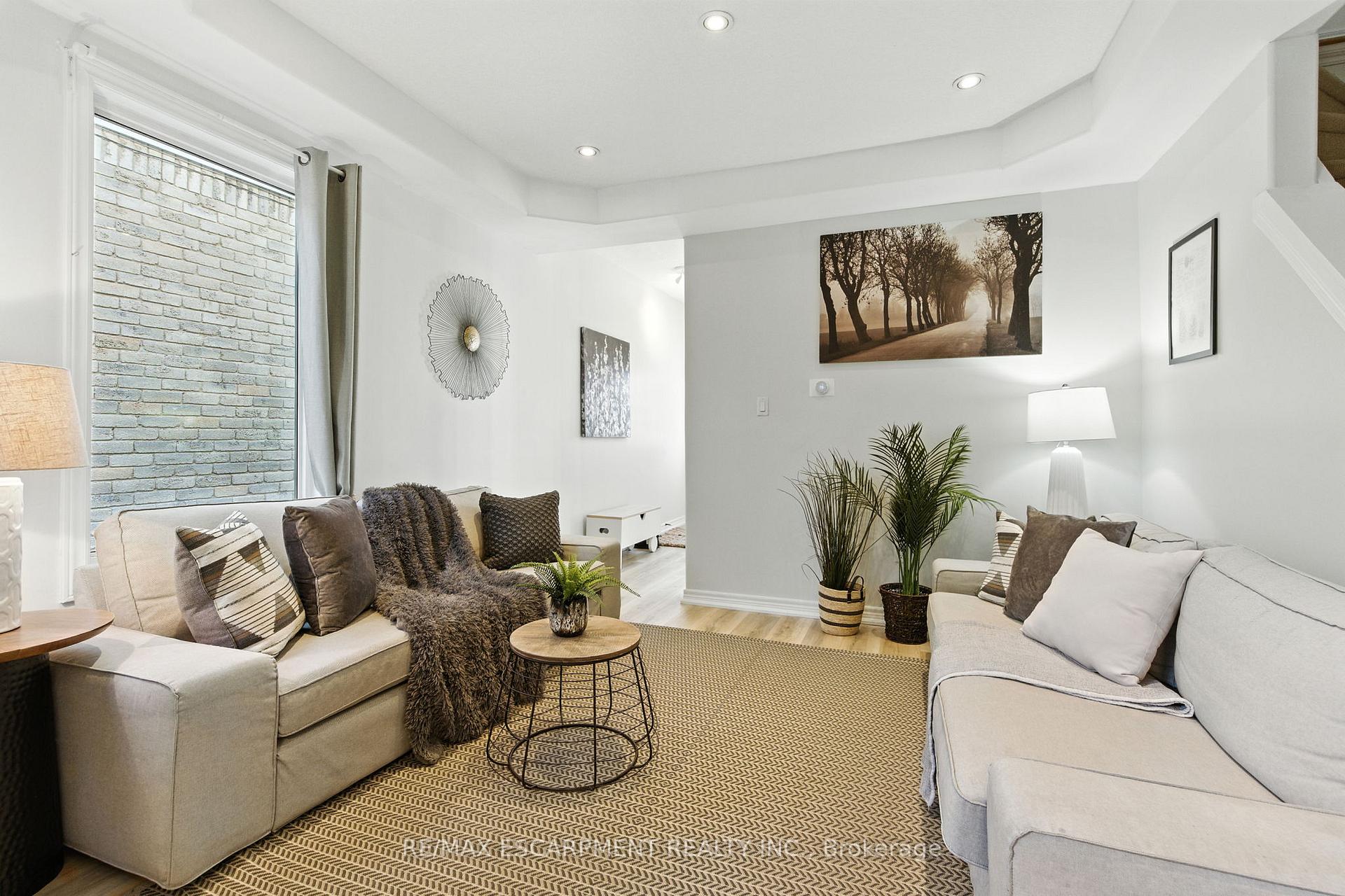 Photo 8 of 78 Oak Avenue, Hamilton, Landsdale — HOMEH