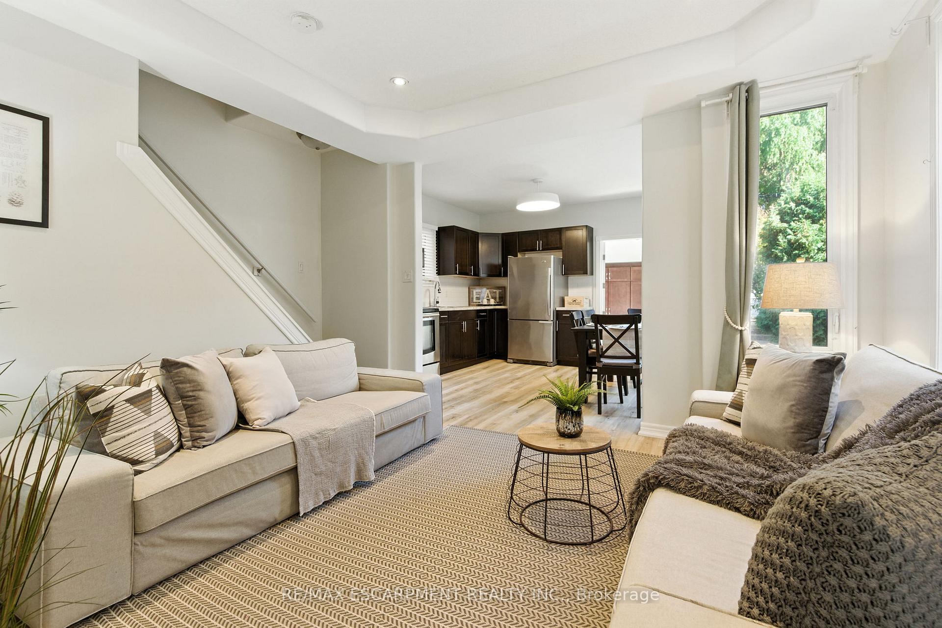 Photo 10 of 78 Oak Avenue, Hamilton, Landsdale — HOMEH