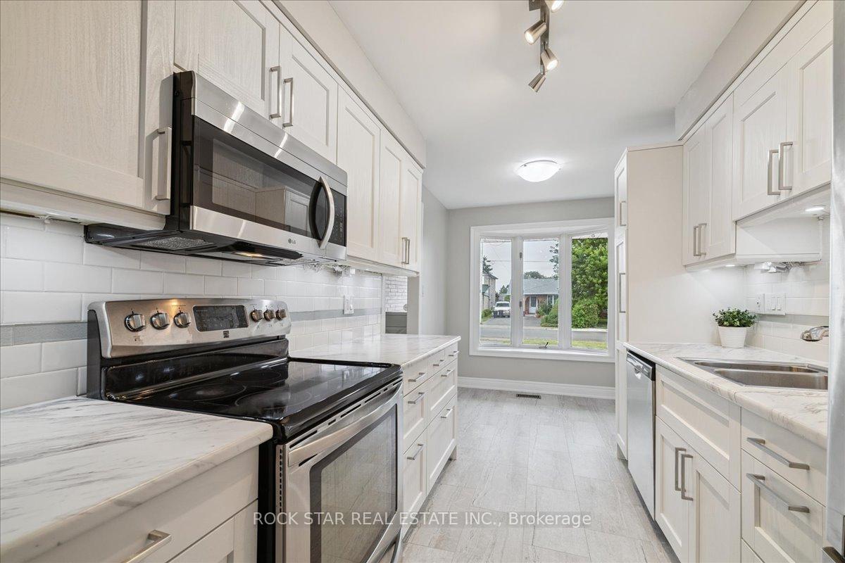 Photo 9 of 61 Adis Avenue, Hamilton, Gurnett — HOMEH