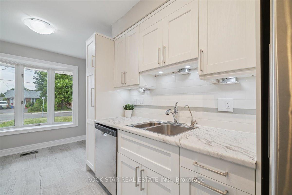 Photo 10 of 61 Adis Avenue, Hamilton, Gurnett — HOMEH