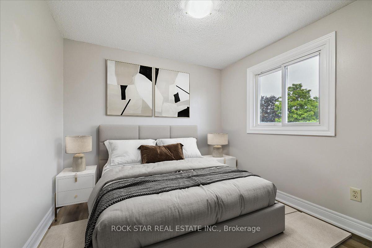 Photo 26 of 61 Adis Avenue, Hamilton, Gurnett — HOMEH