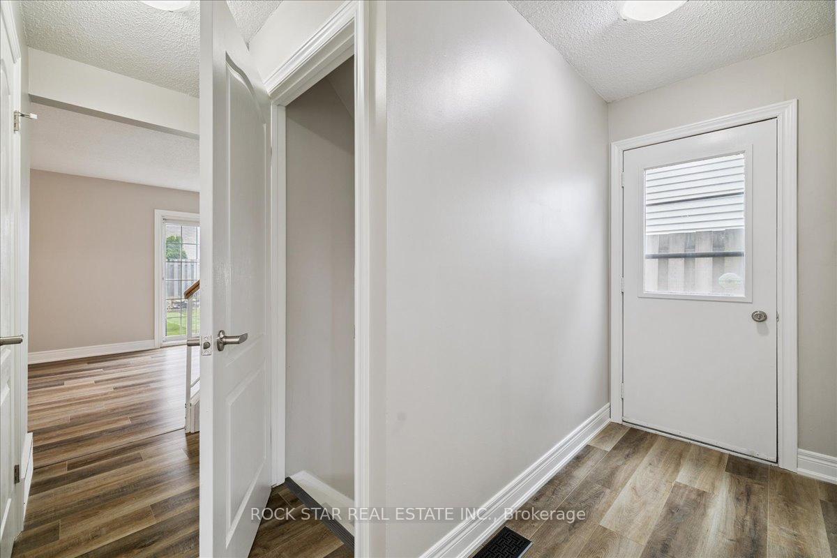 Photo 31 of 61 Adis Avenue, Hamilton, Gurnett — HOMEH