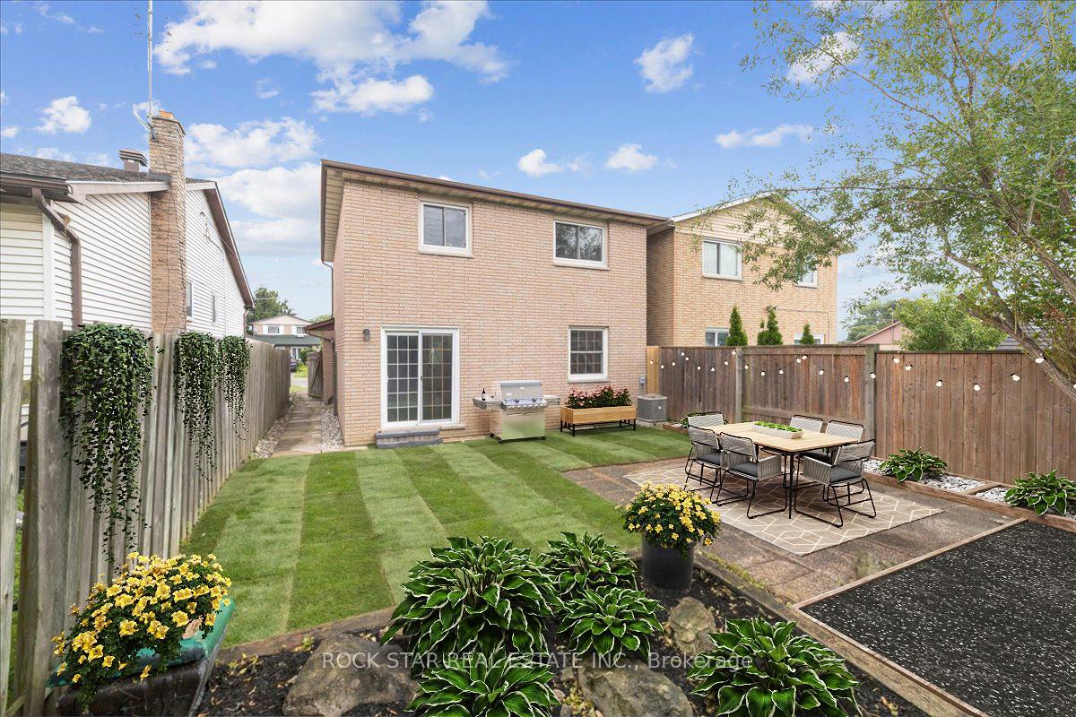 Photo 36 of 61 Adis Avenue, Hamilton, Gurnett — HOMEH