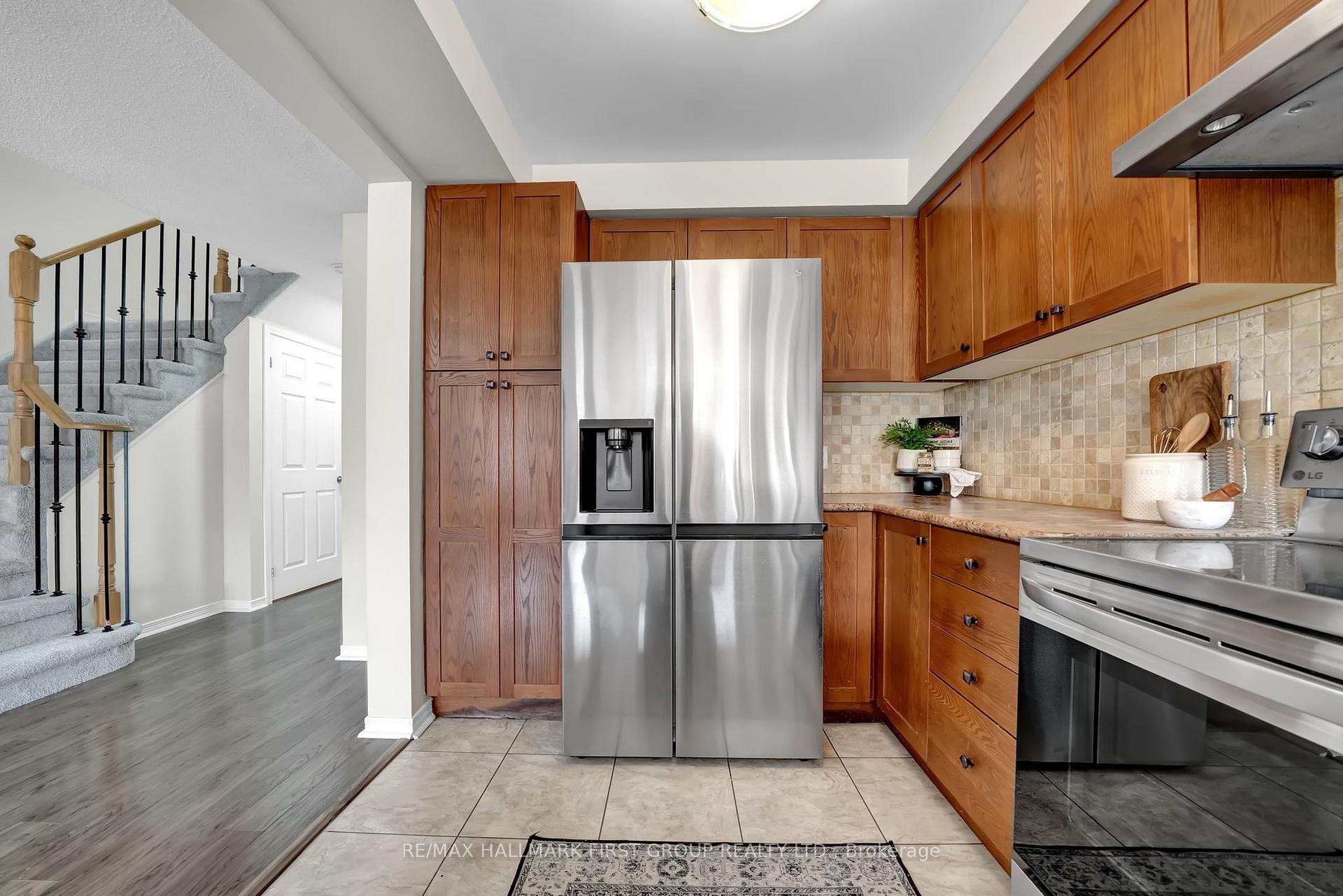 Photo 10 of 37 Westover Drive, Clarington, Bowmanville — HOMEH