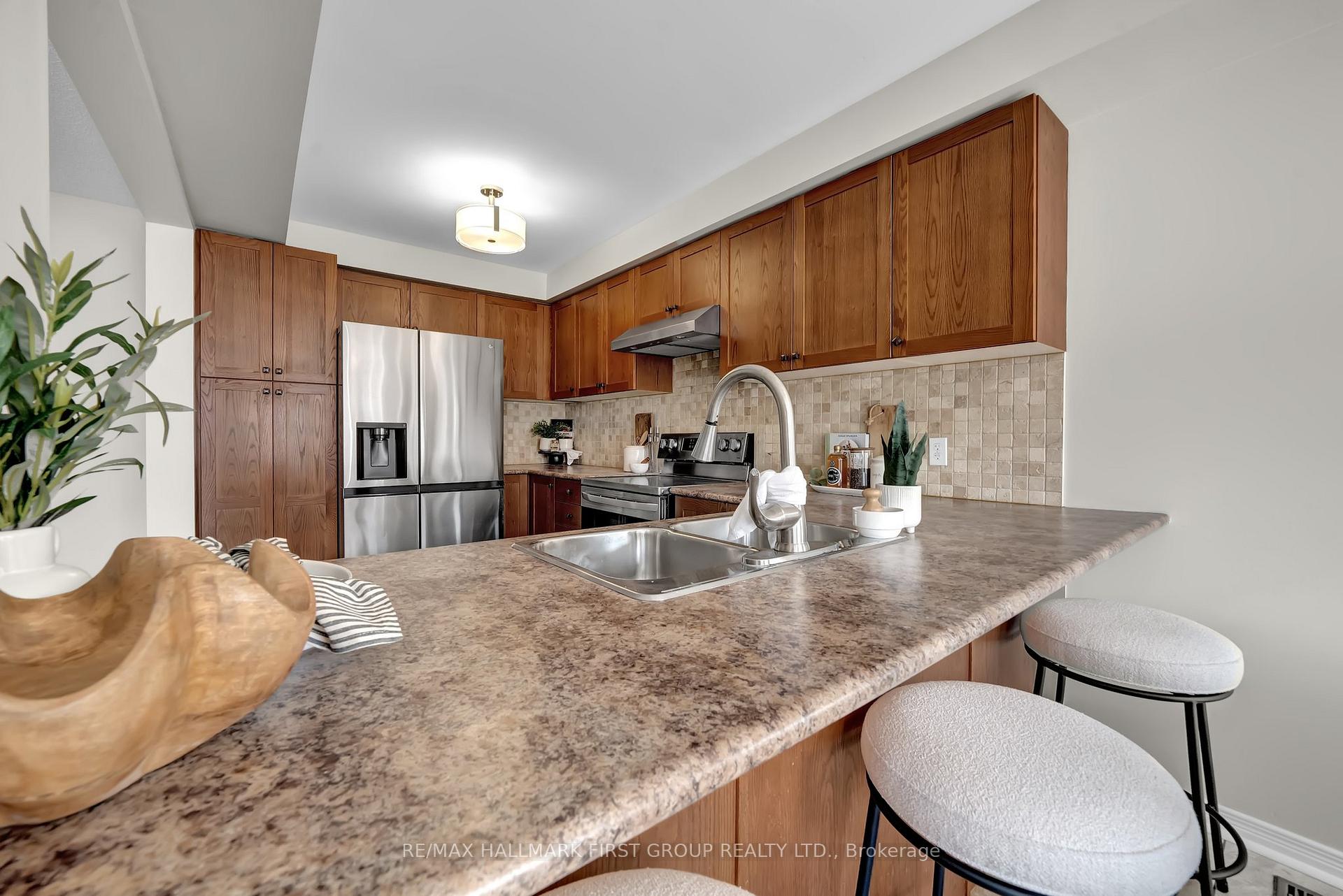 Photo 22 of 37 Westover Drive, Clarington, Bowmanville — HOMEH