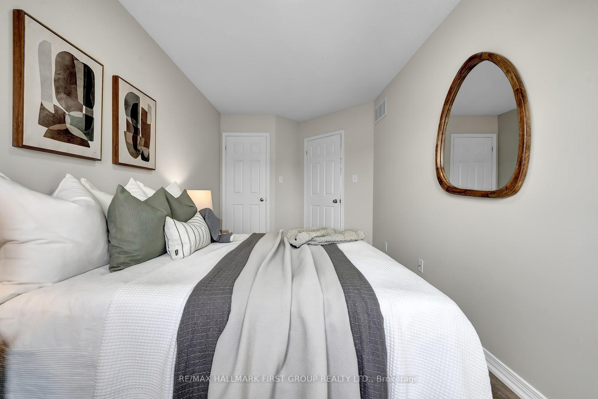 Photo 25 of 37 Westover Drive, Clarington, Bowmanville — HOMEH