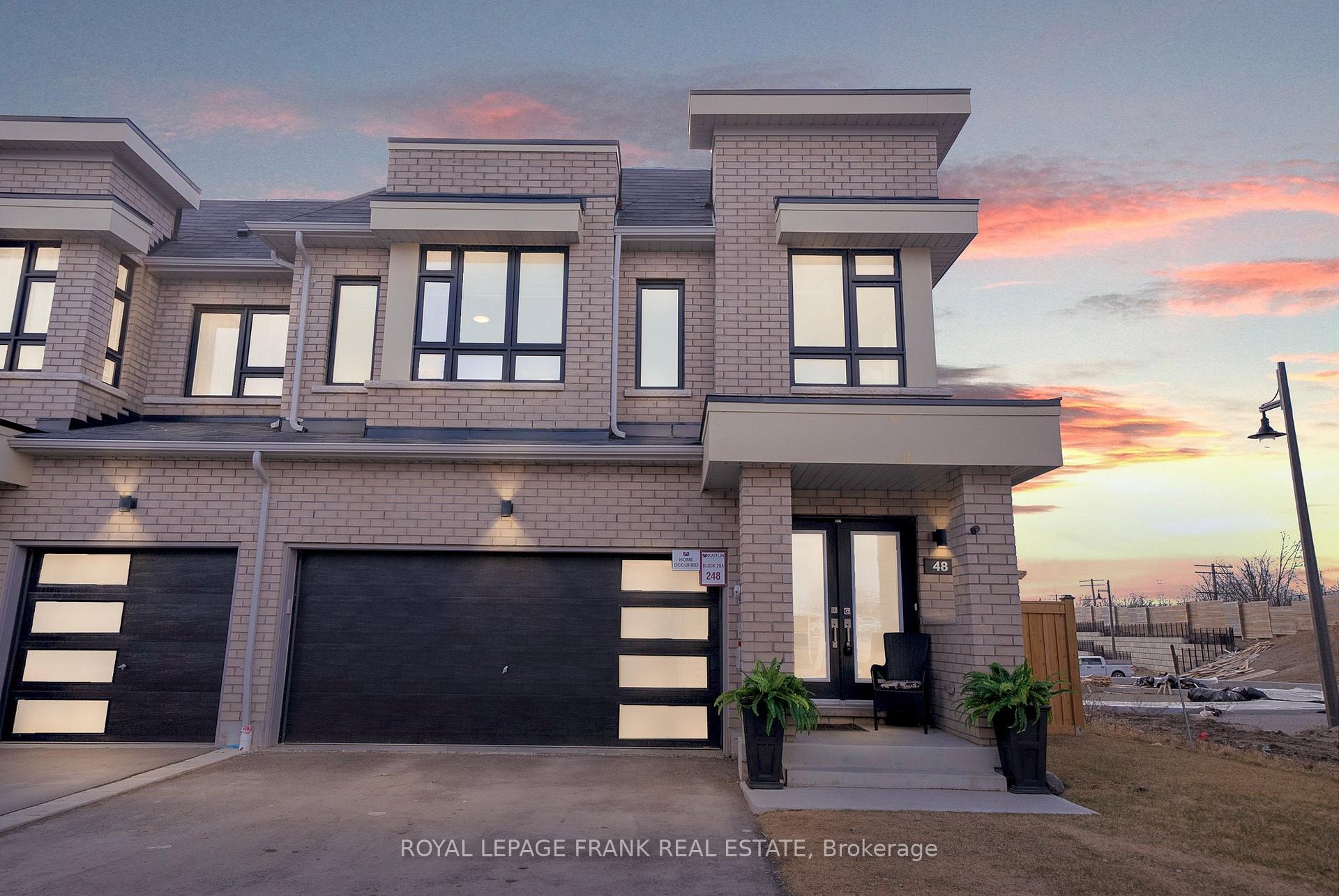 Photo 1 of 48 Caspian Square, Clarington, Bowmanville — HOMEH
