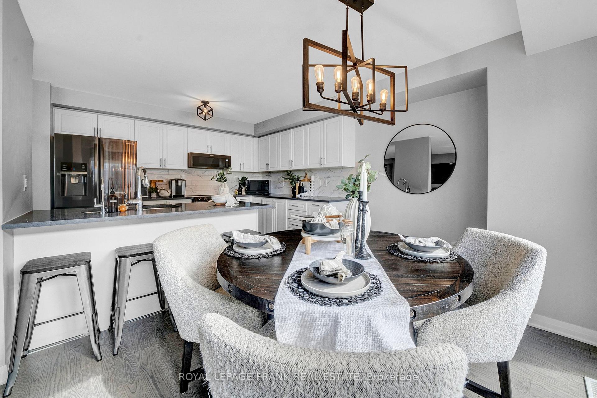Photo 11 of 48 Caspian Square, Clarington, Bowmanville — HOMEH