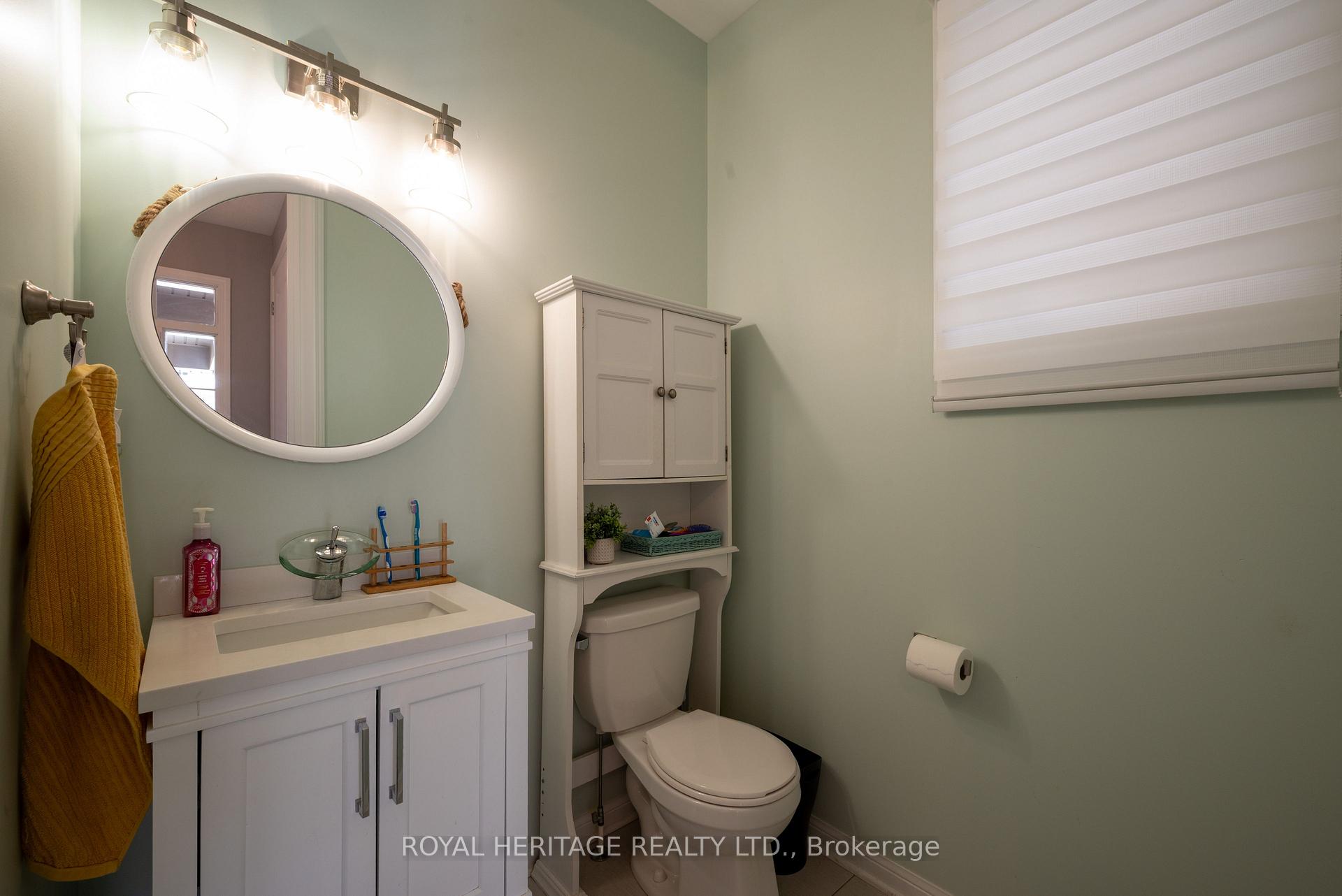 Photo 6 of 51 Henry Smith Avenue, Clarington, Bowmanville — HOMEH