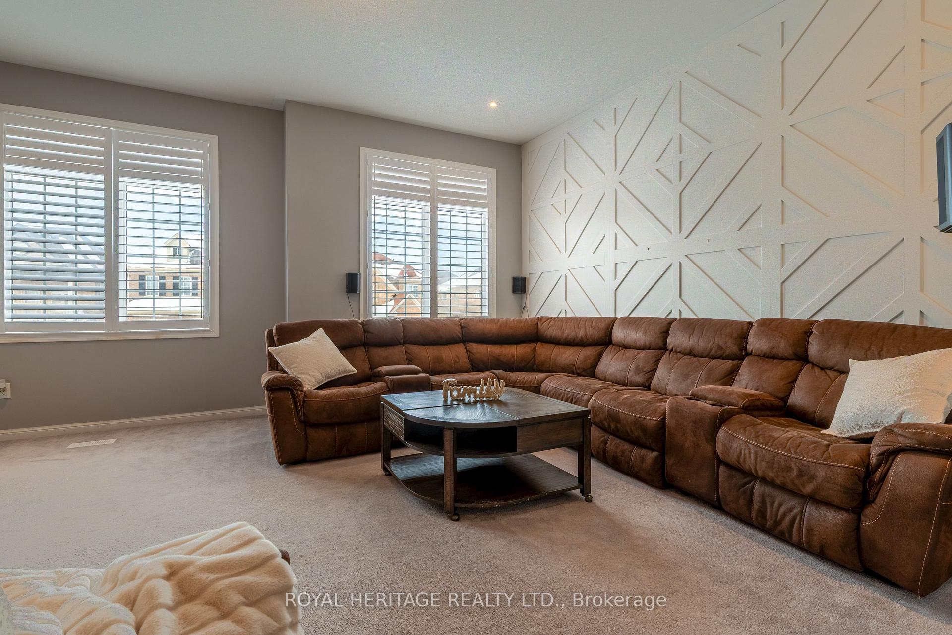 Photo 21 of 51 Henry Smith Avenue, Clarington, Bowmanville — HOMEH