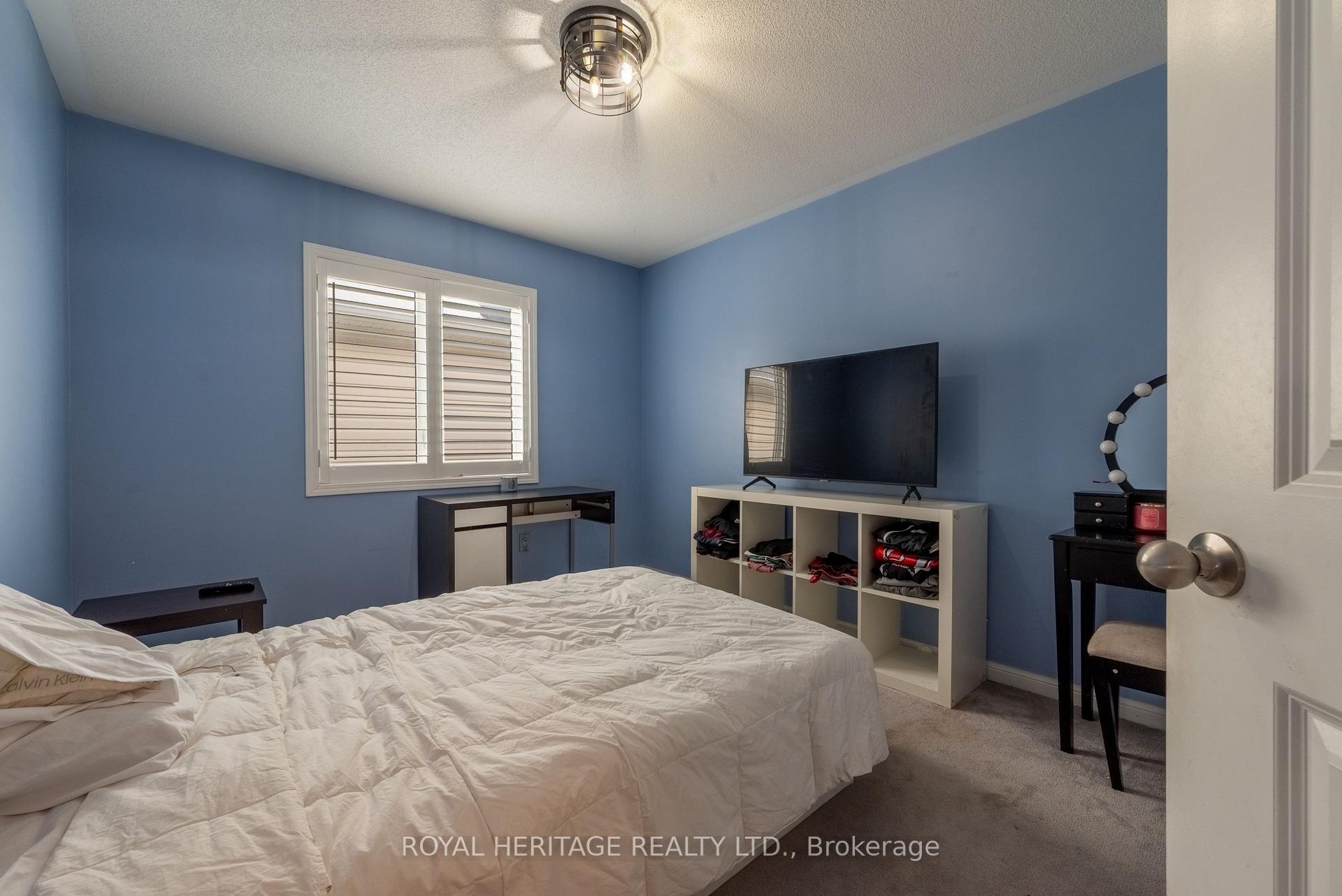 Photo 23 of 51 Henry Smith Avenue, Clarington, Bowmanville — HOMEH