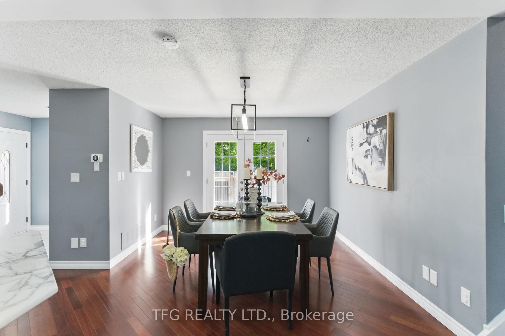 Photo 6 of 52 Barron Court, Clarington, Courtice — HOMEH
